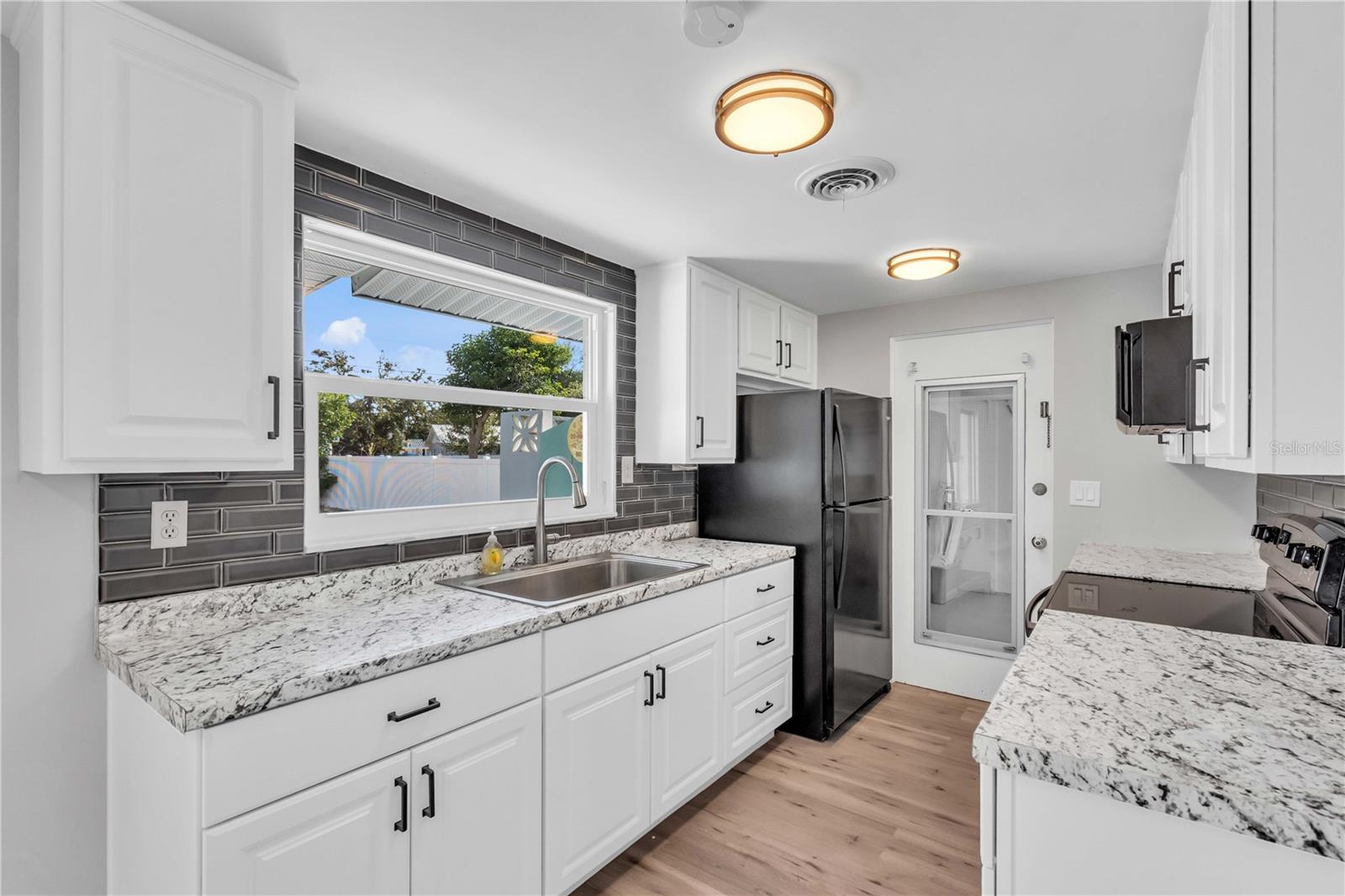 SUNSET BEACH - Residential