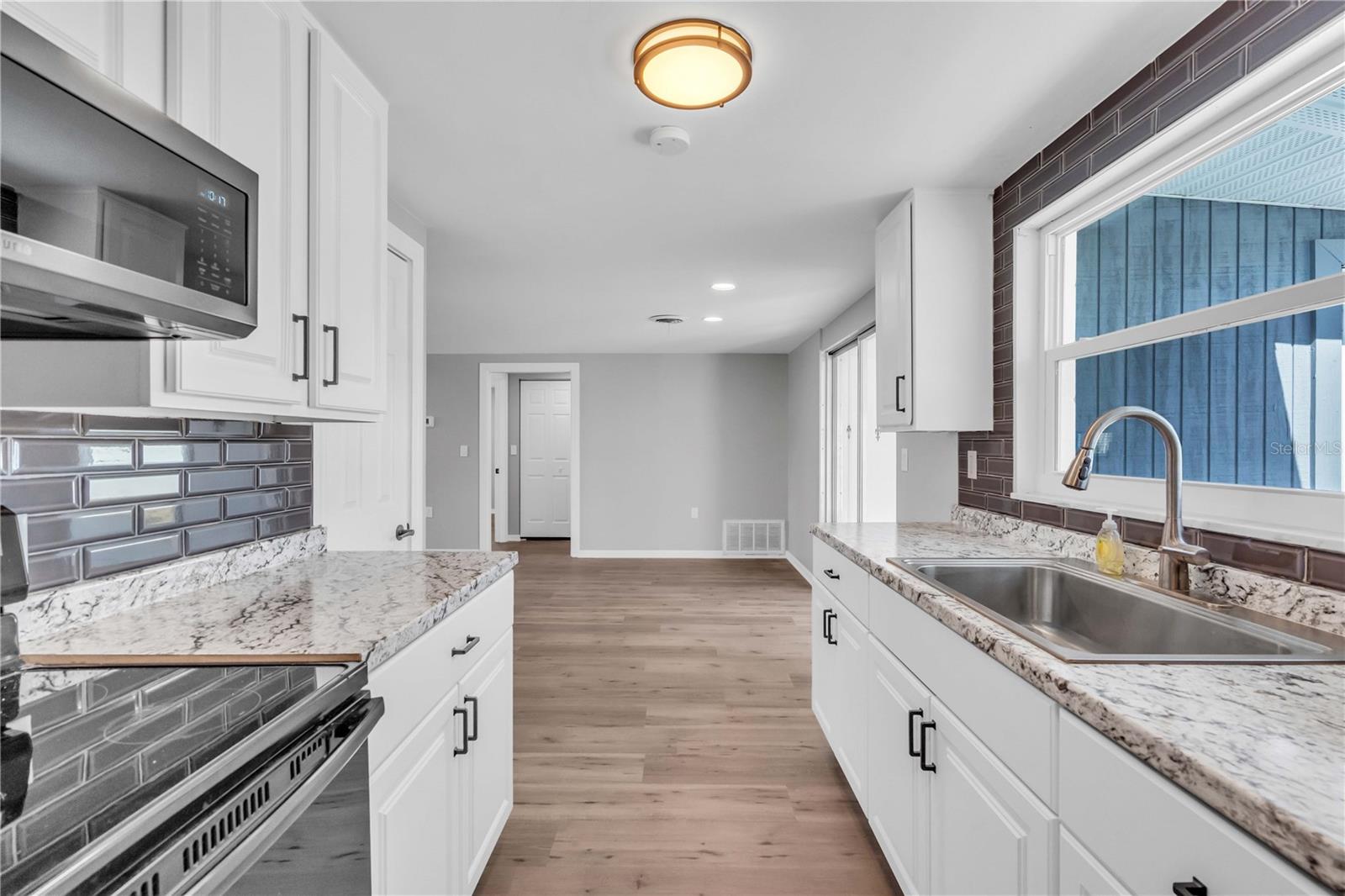 SUNSET BEACH - Residential