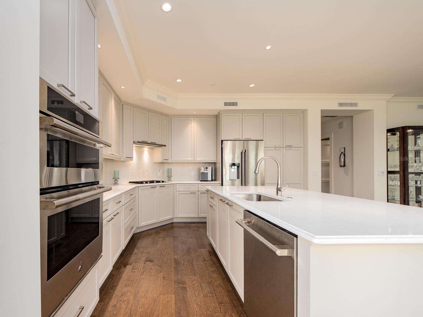 RESIDENCES AT BELLEVIEW PLACE CONDO - Residential