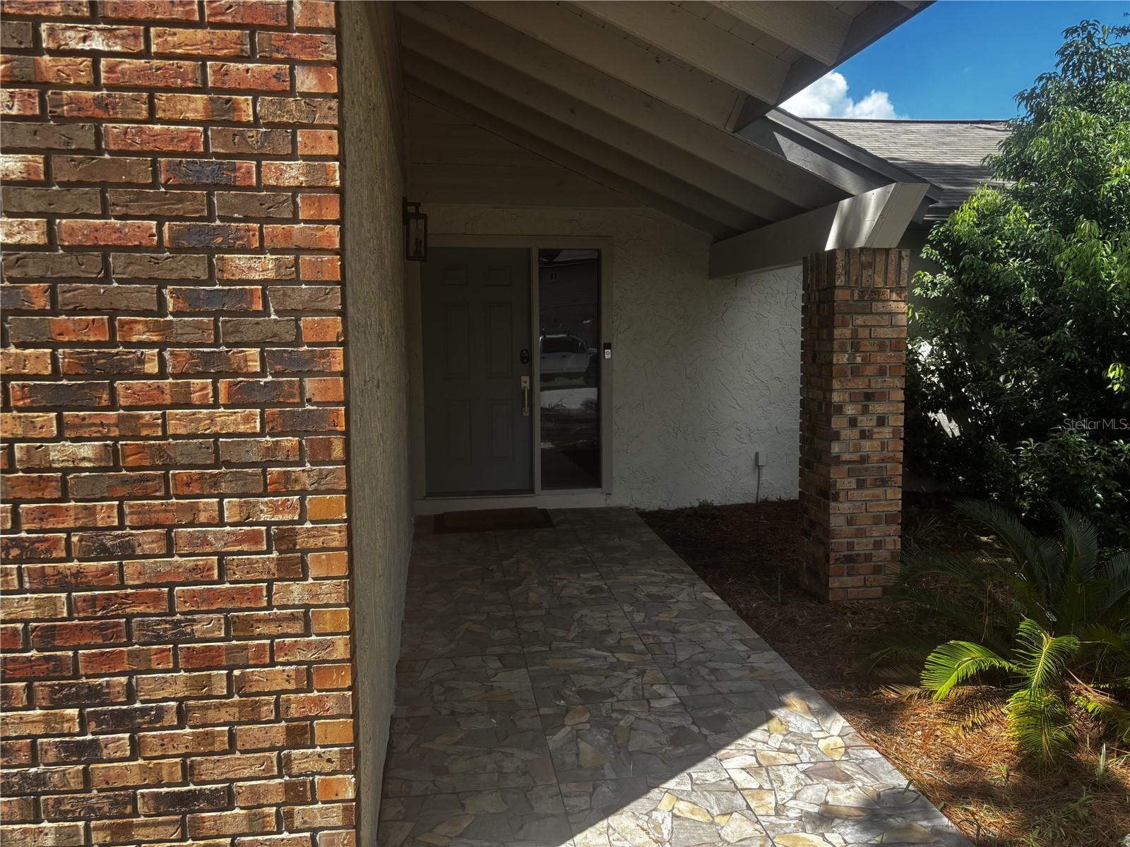 2824 CHARMONT DRIVE