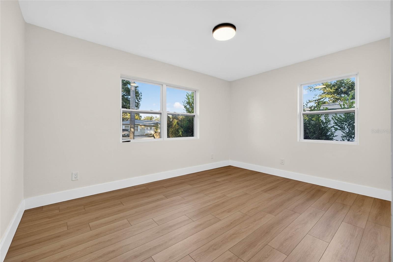 SIRMONS ESTATES - Residential