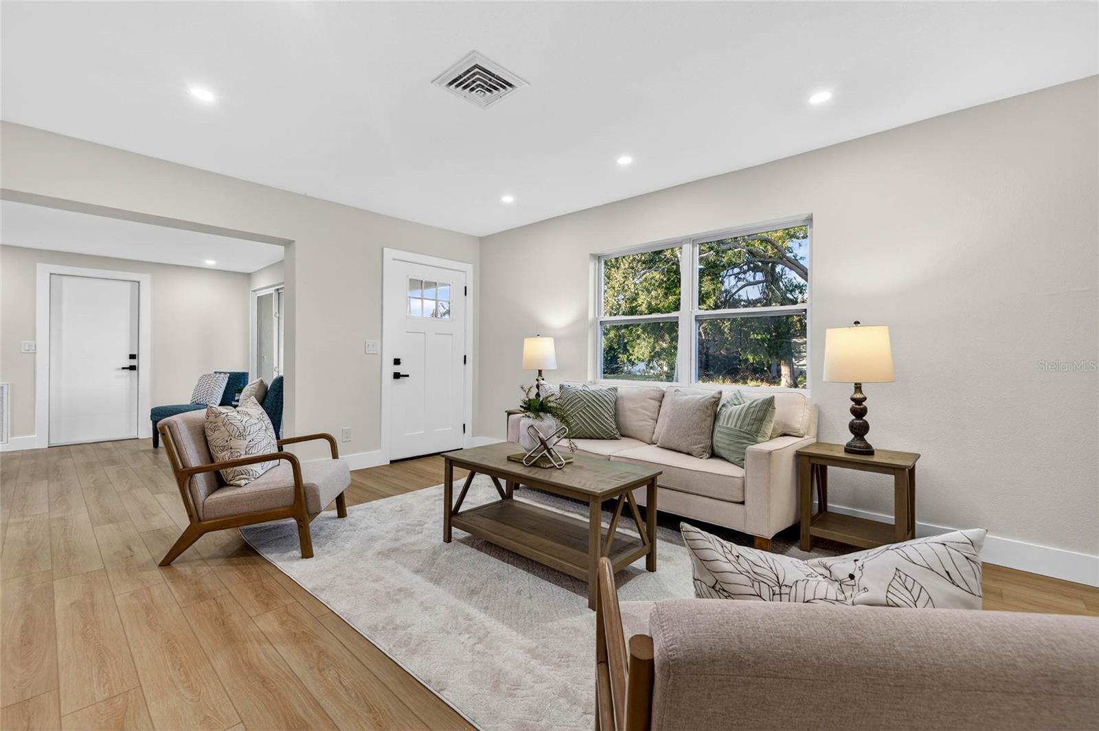 SIRMONS ESTATES - Residential