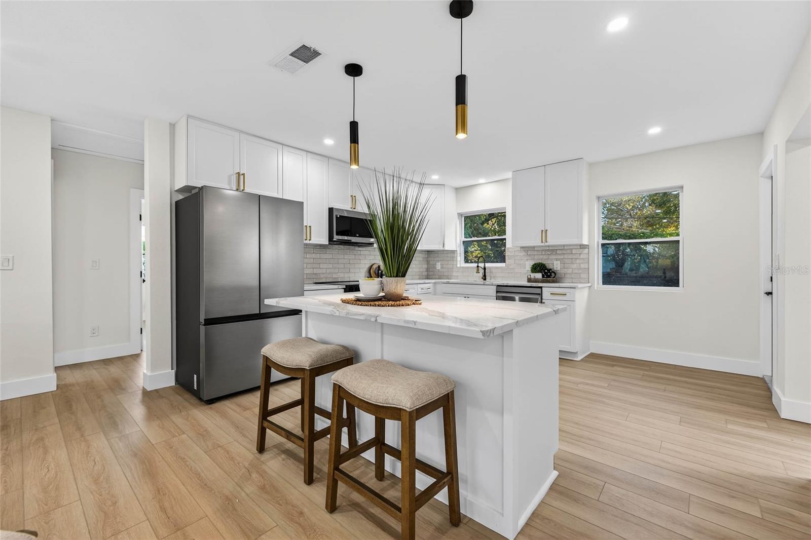 SIRMONS ESTATES - Residential