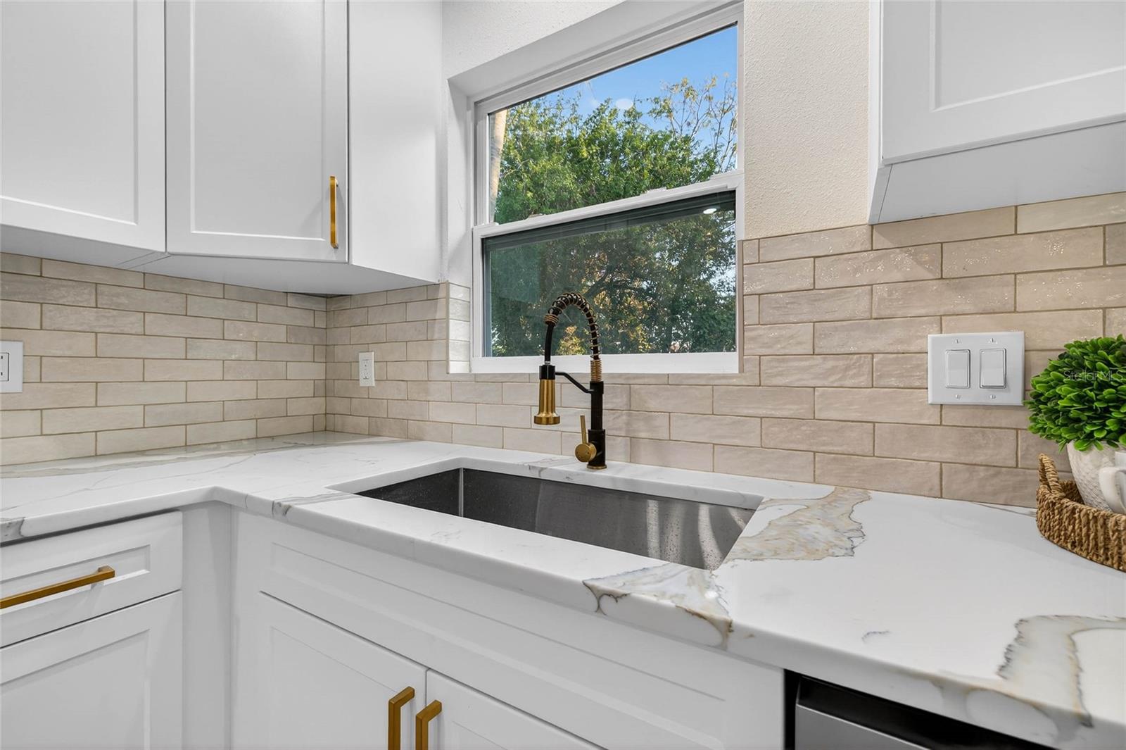 SIRMONS ESTATES - Residential