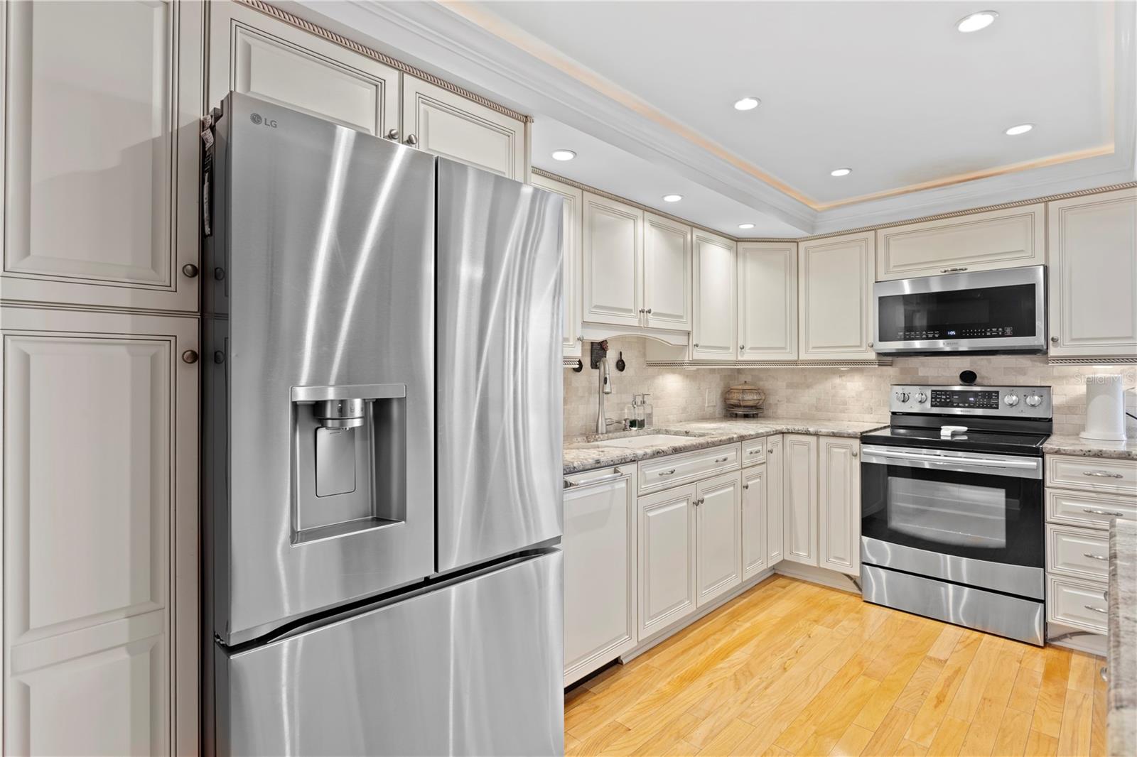 MONTE CARLO TOWERS A CONDOMINI - Residential