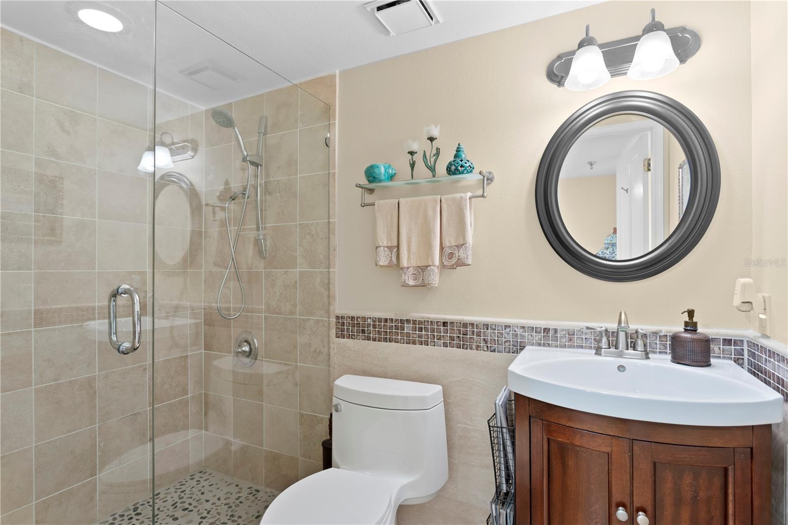 MONTE CARLO TOWERS A CONDOMINI - Residential