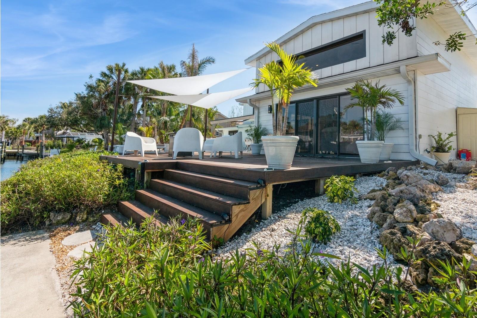 SIESTA ISLES - Residential