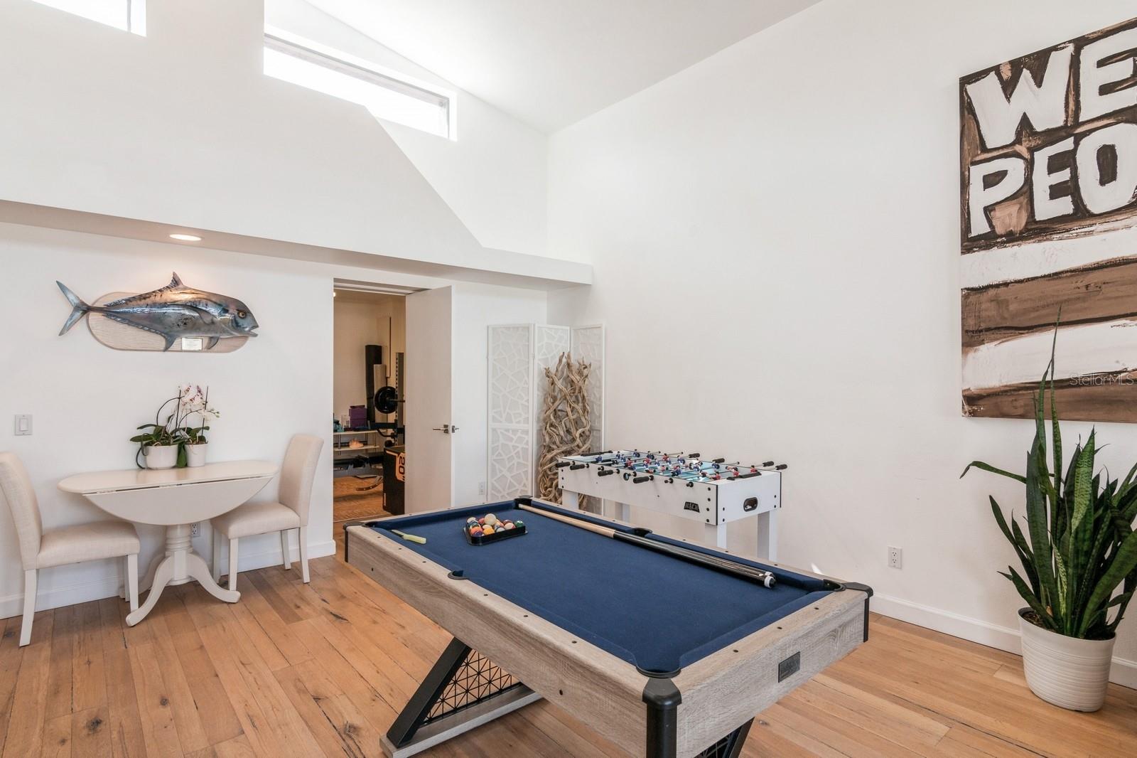 SIESTA ISLES - Residential