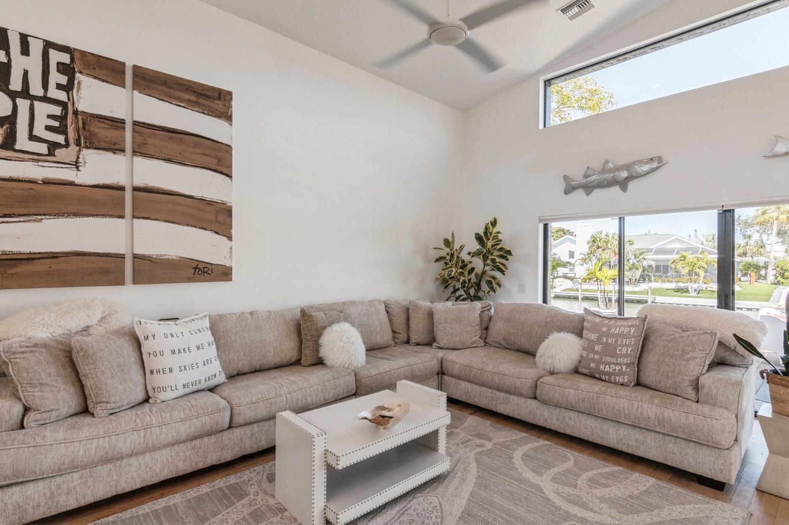 SIESTA ISLES - Residential