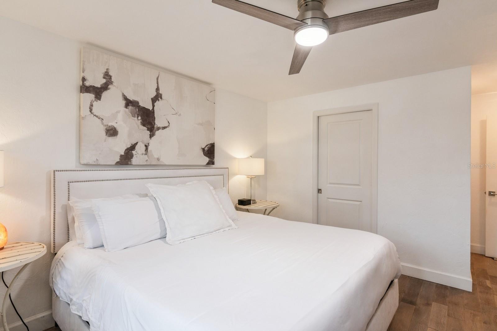 SIESTA ISLES - Residential