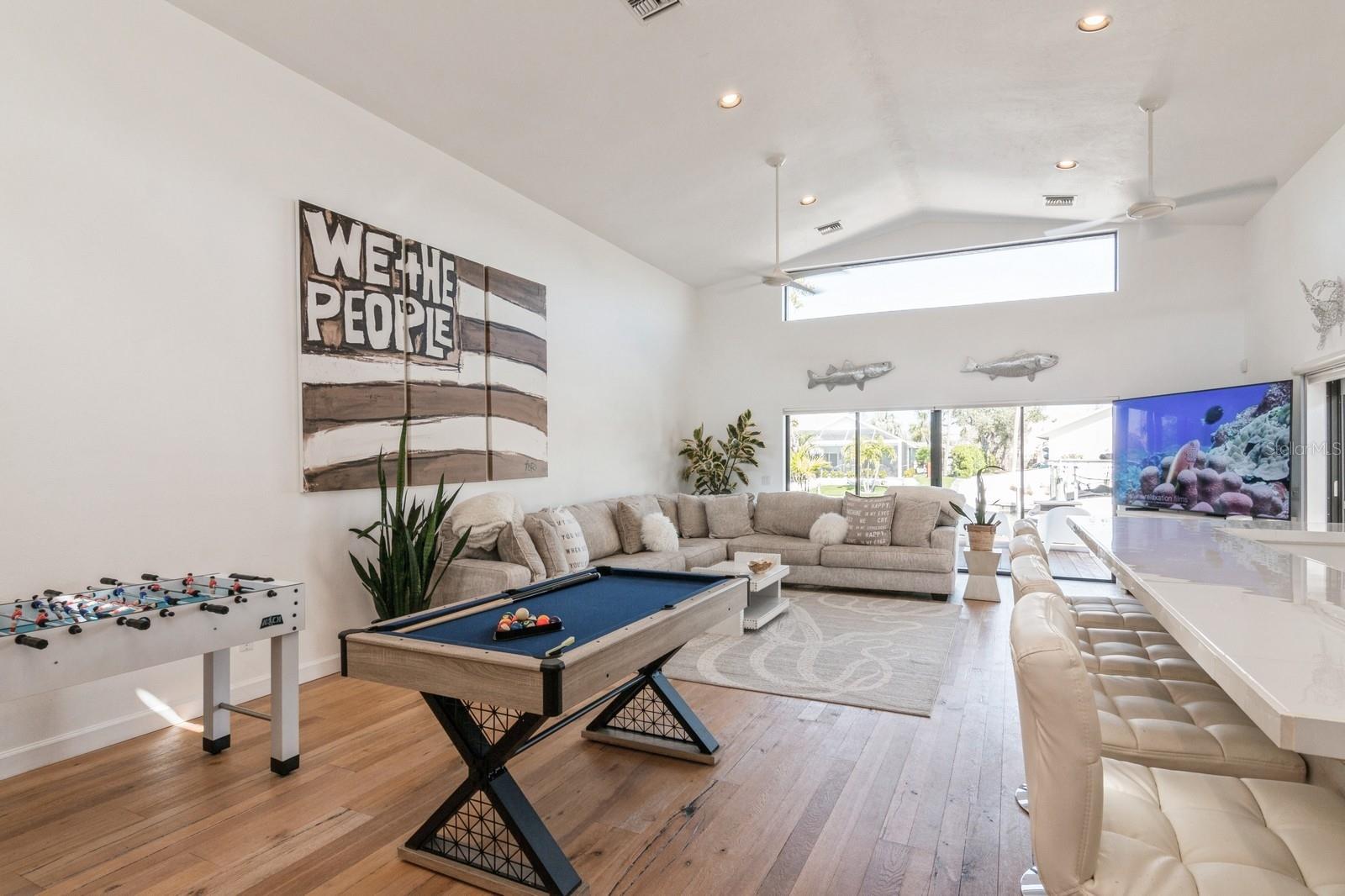 SIESTA ISLES - Residential