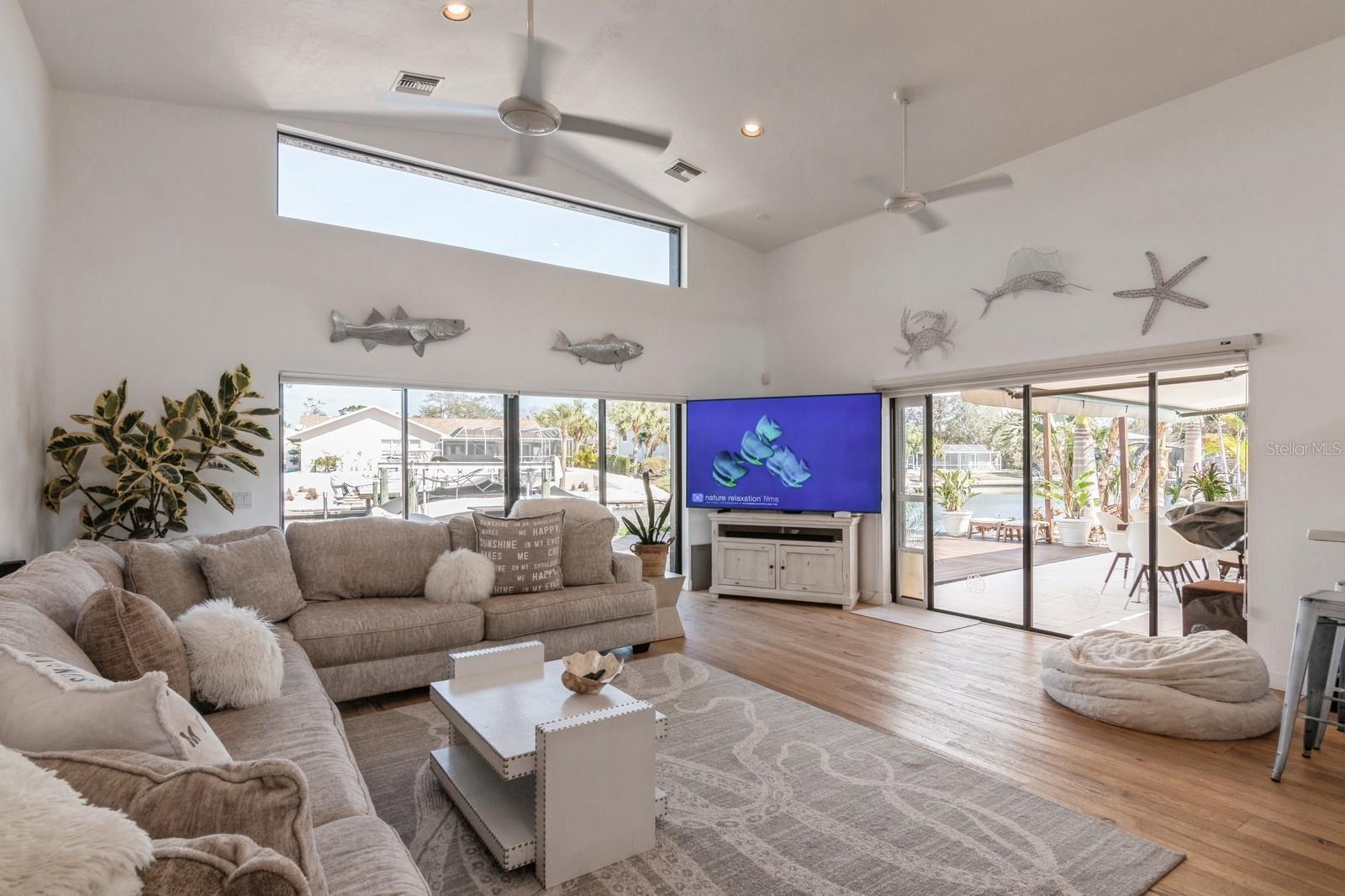 SIESTA ISLES - Residential