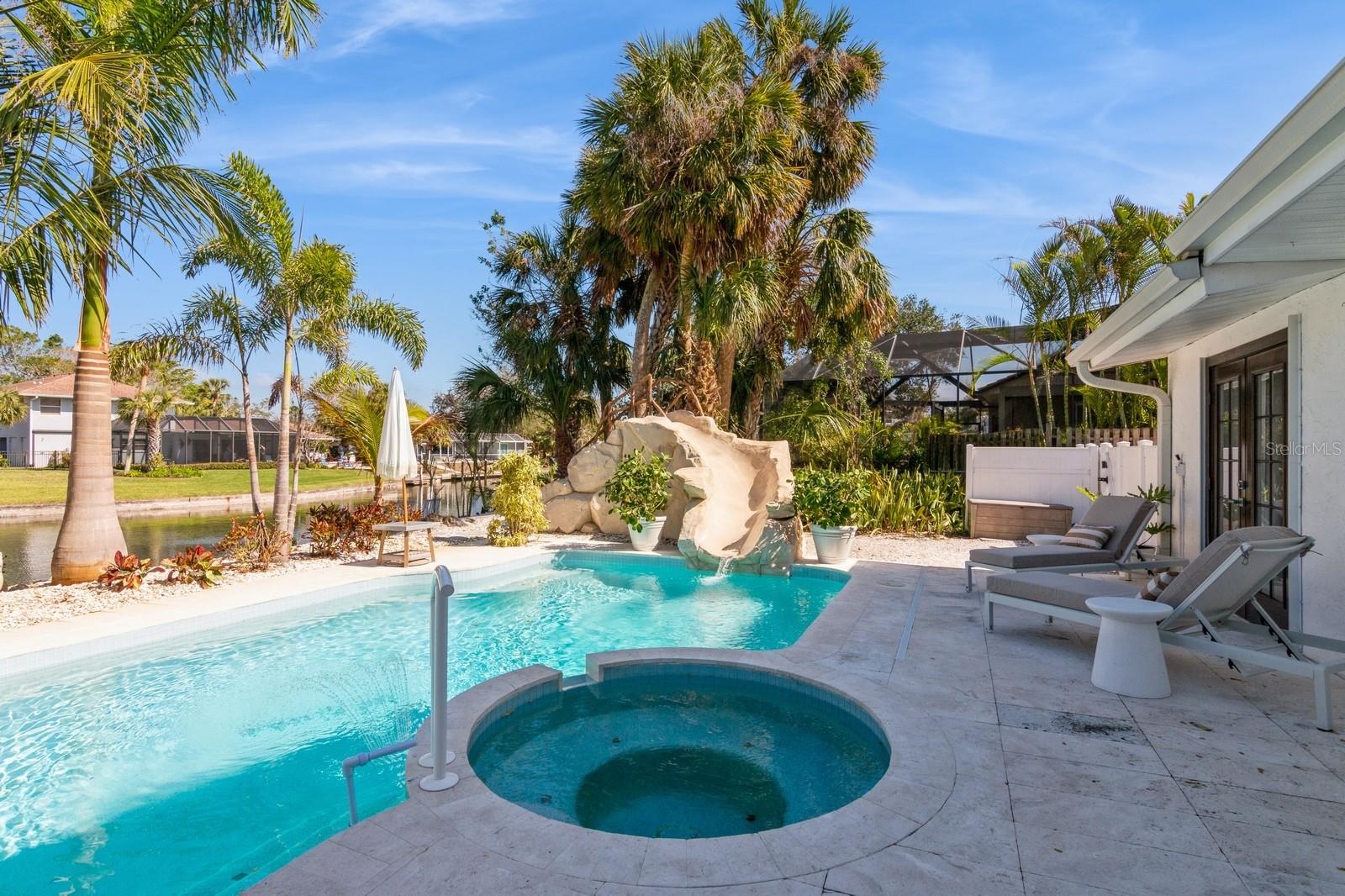 SIESTA ISLES - Residential