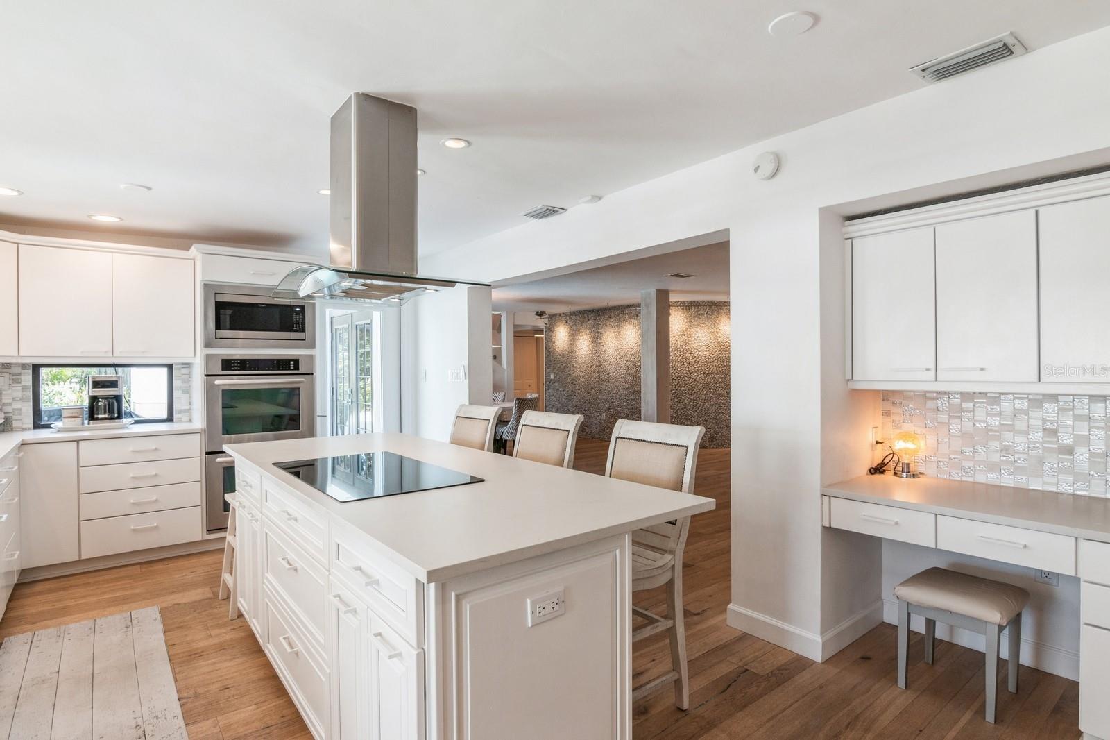 SIESTA ISLES - Residential