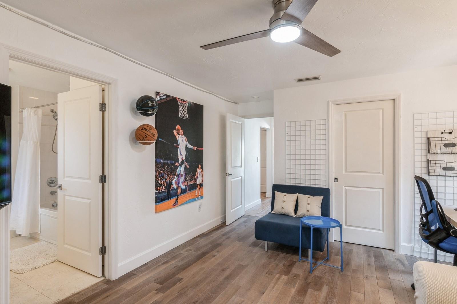 SIESTA ISLES - Residential