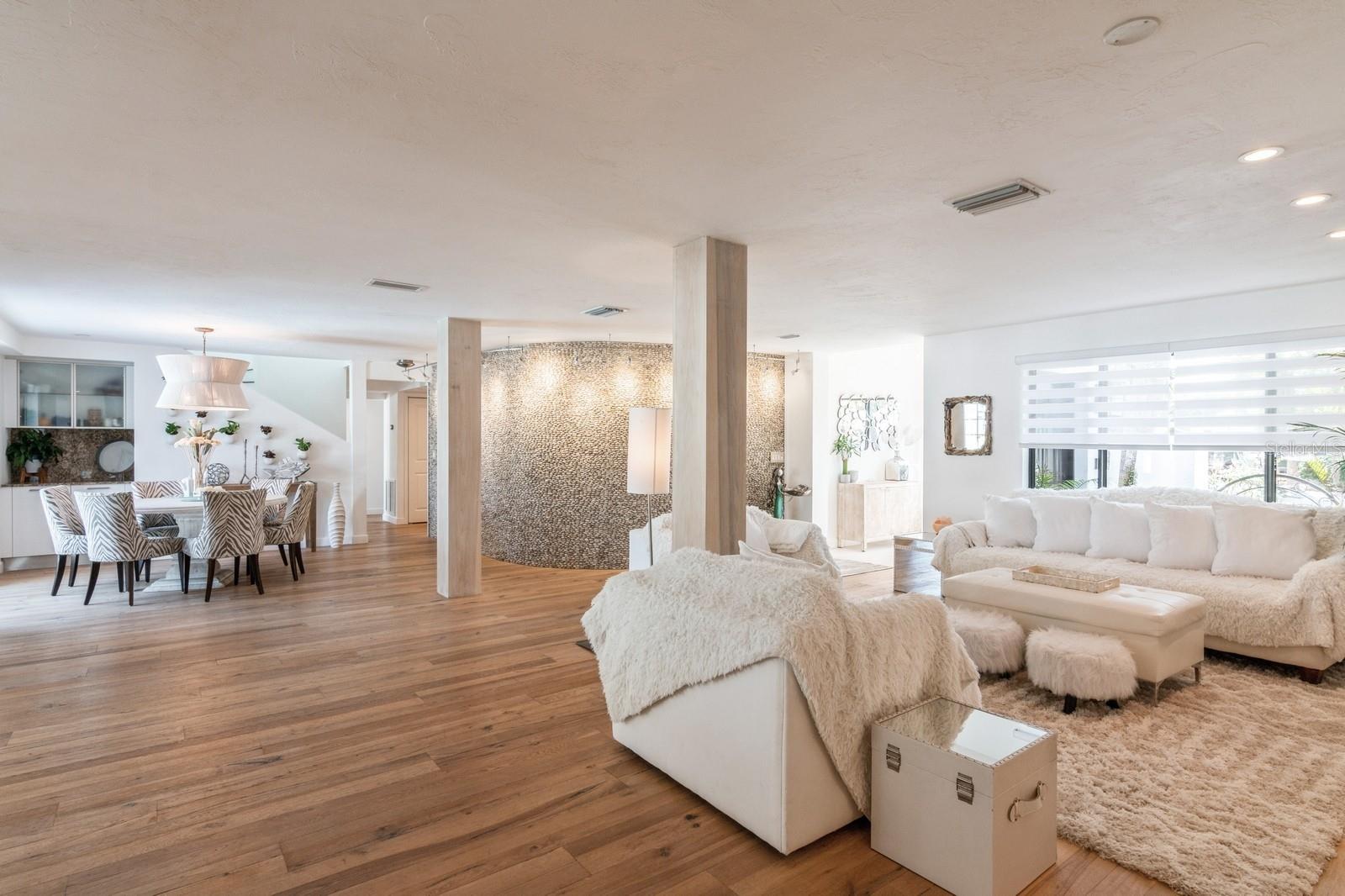 SIESTA ISLES - Residential