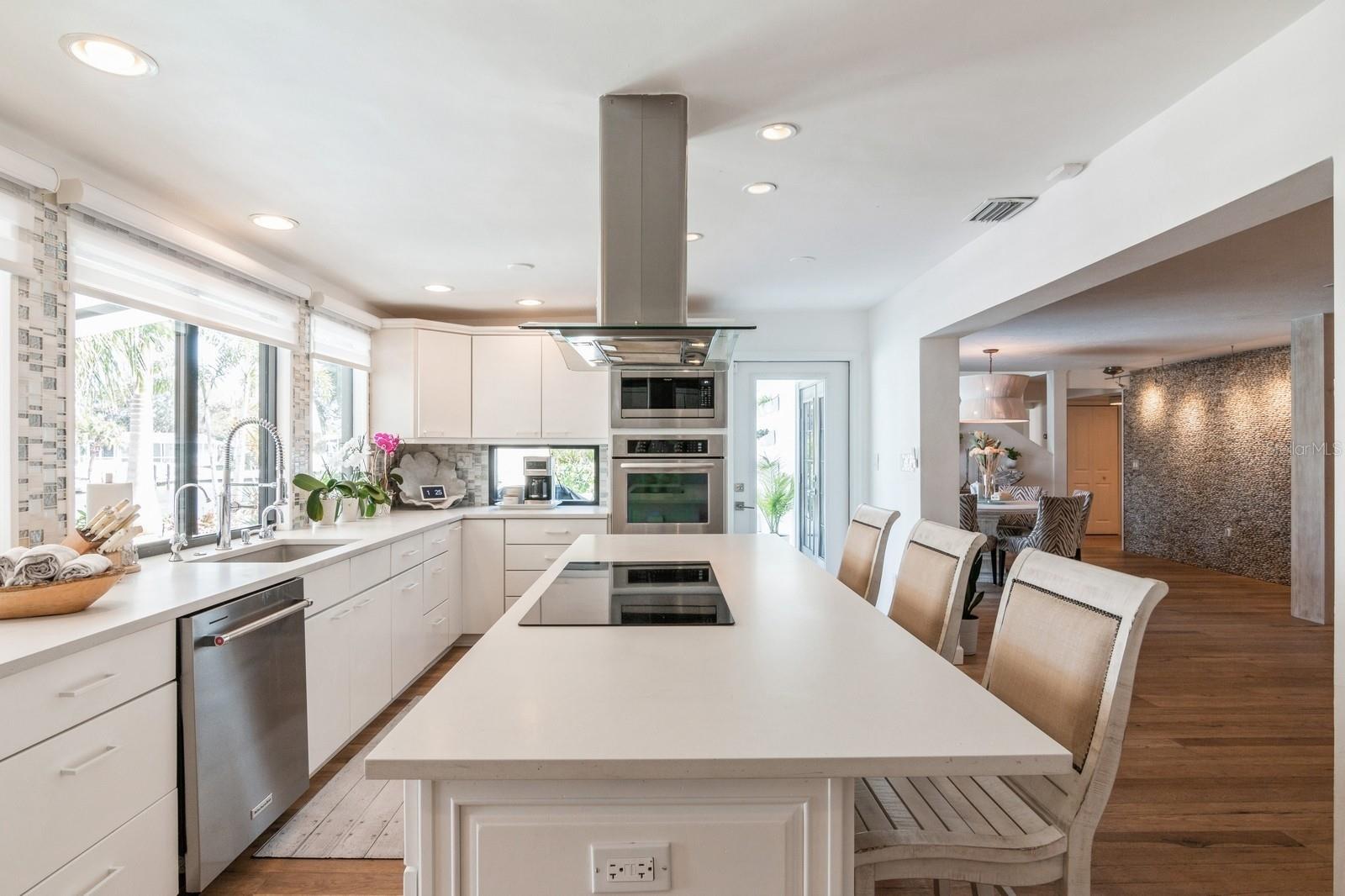 SIESTA ISLES - Residential