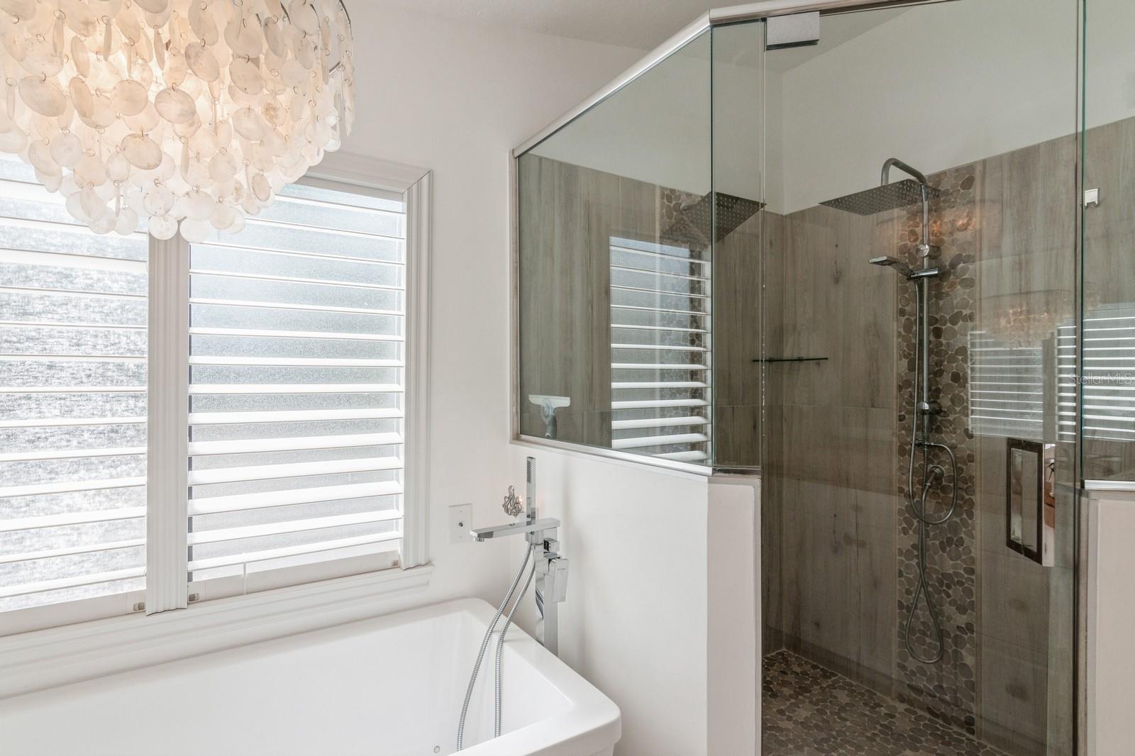 SIESTA ISLES - Residential