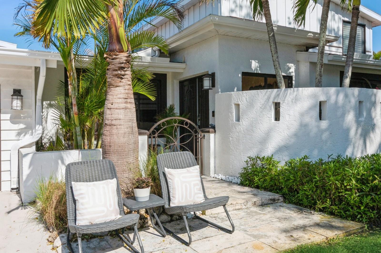 SIESTA ISLES - Residential