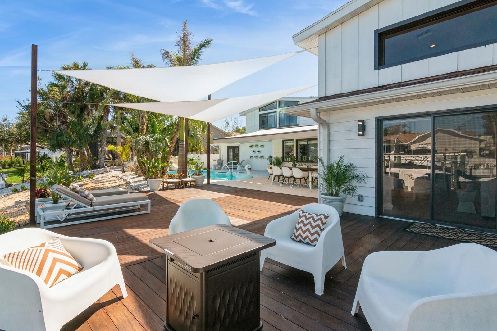 SIESTA ISLES - Residential