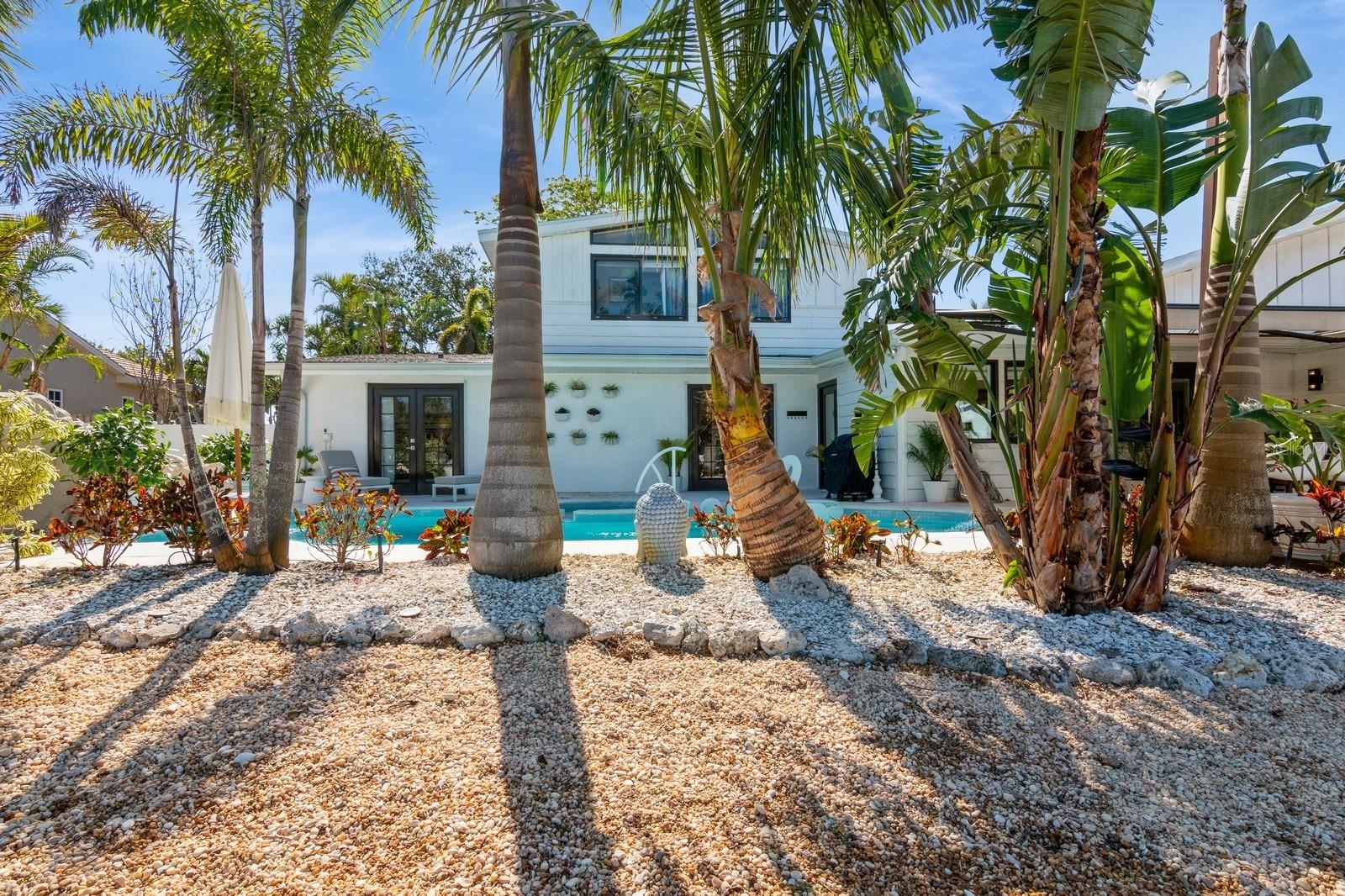 SIESTA ISLES - Residential