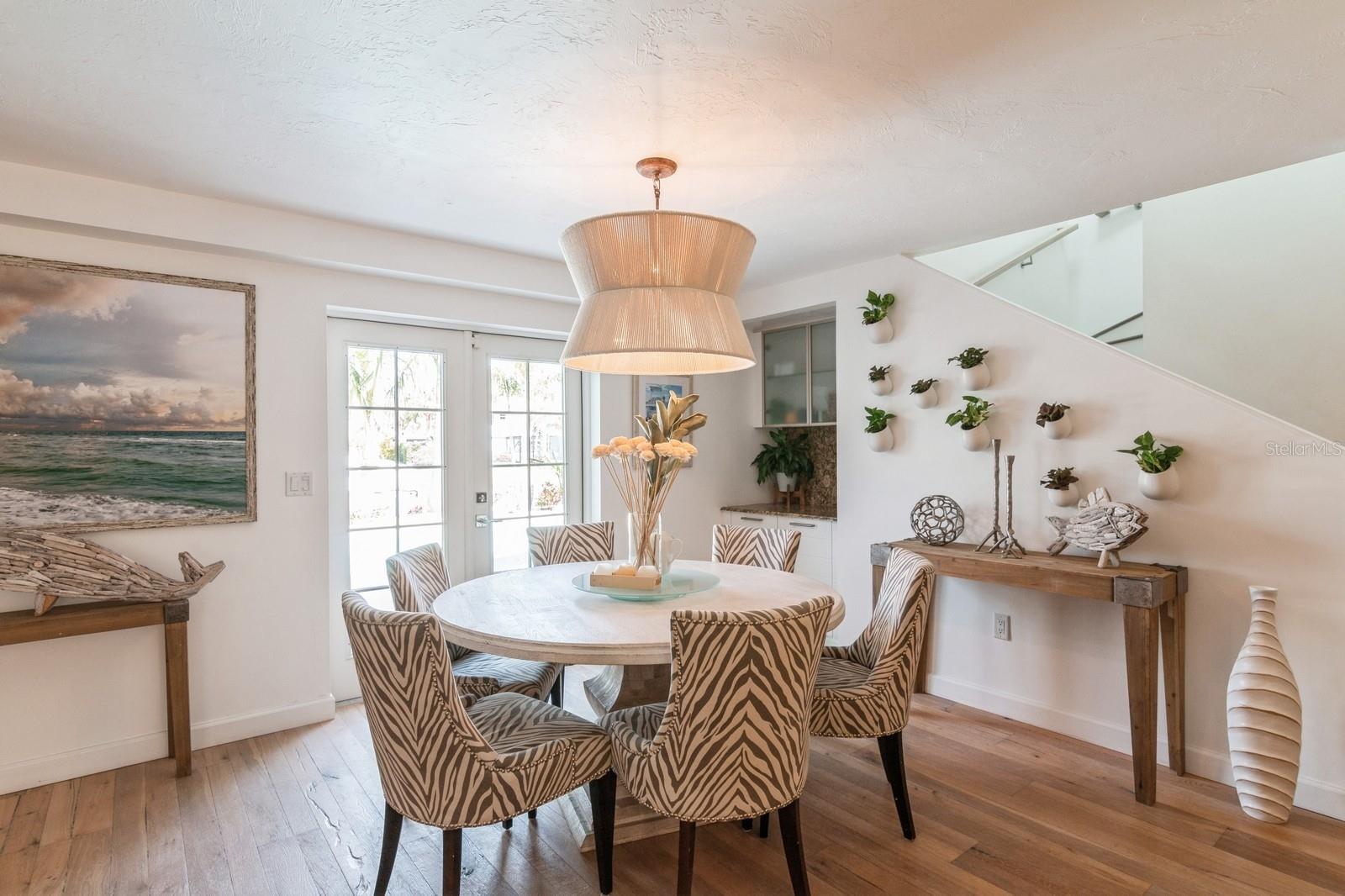 SIESTA ISLES - Residential