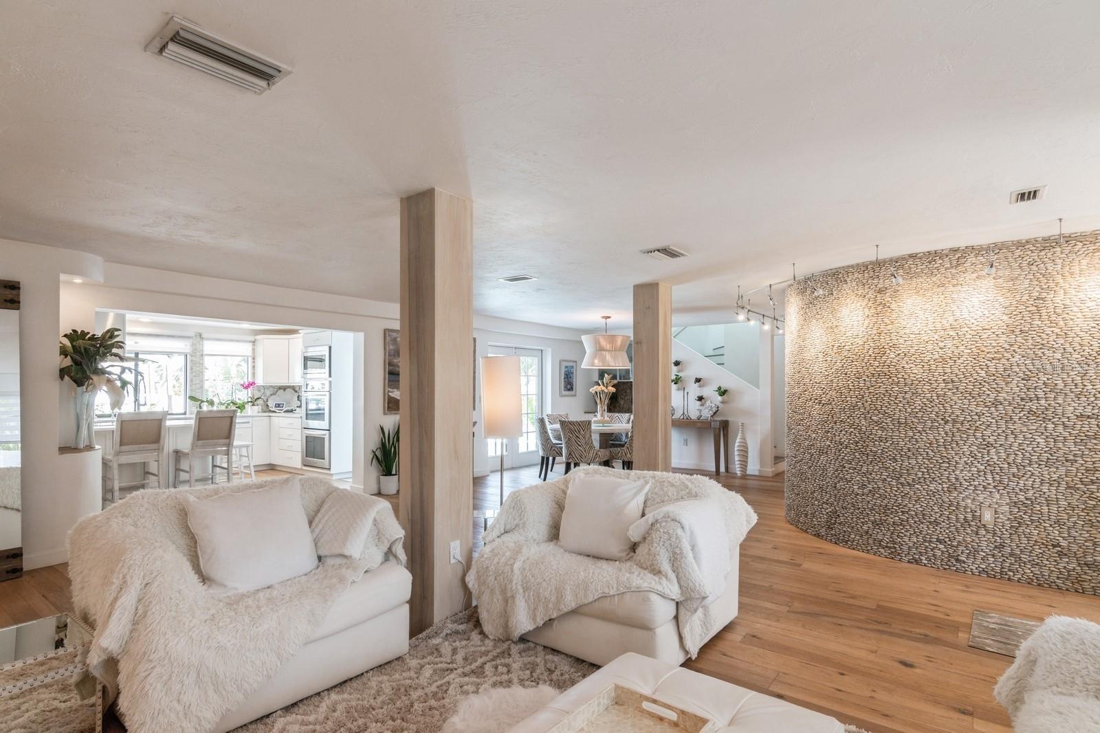 SIESTA ISLES - Residential