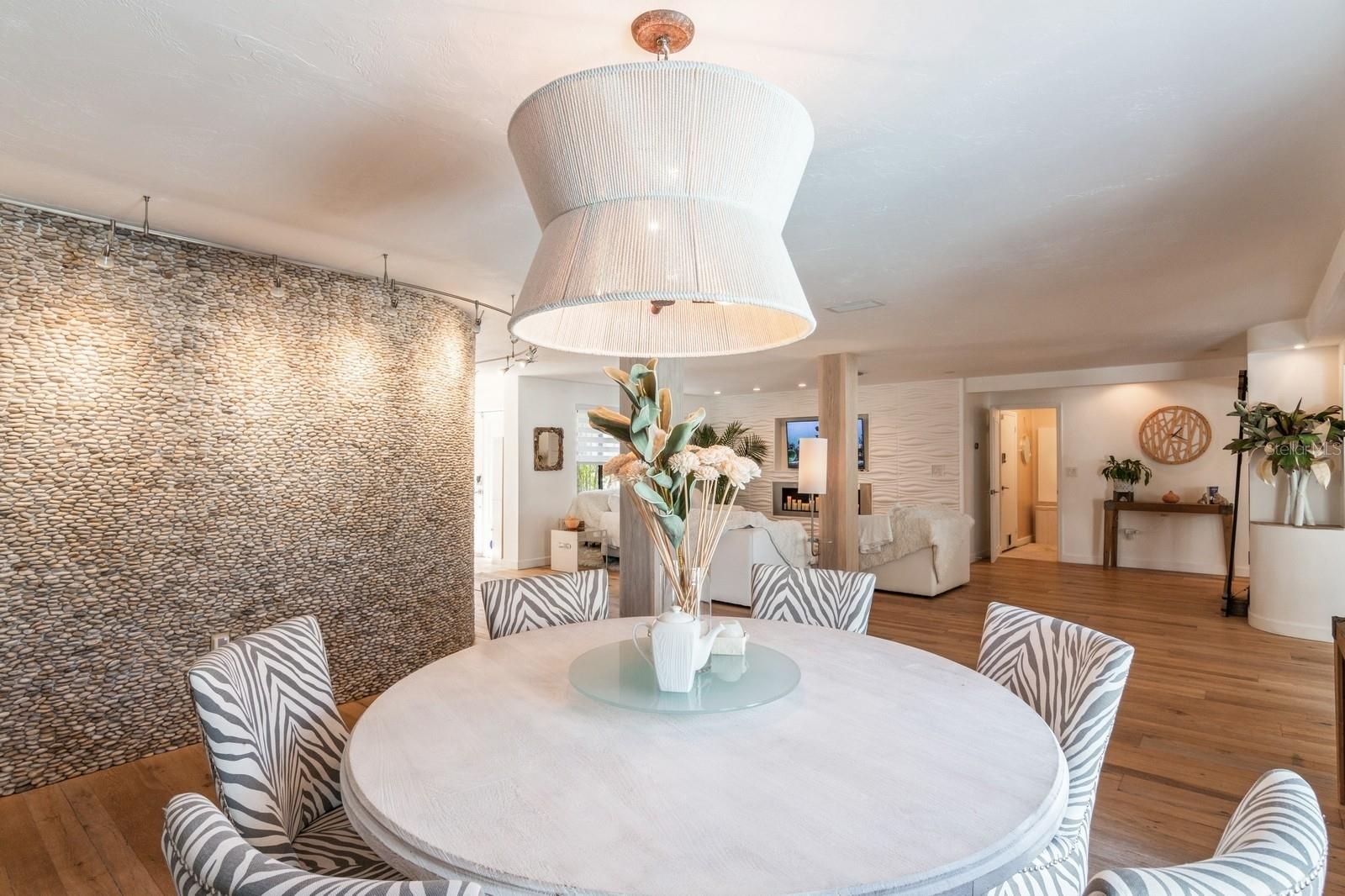 SIESTA ISLES - Residential