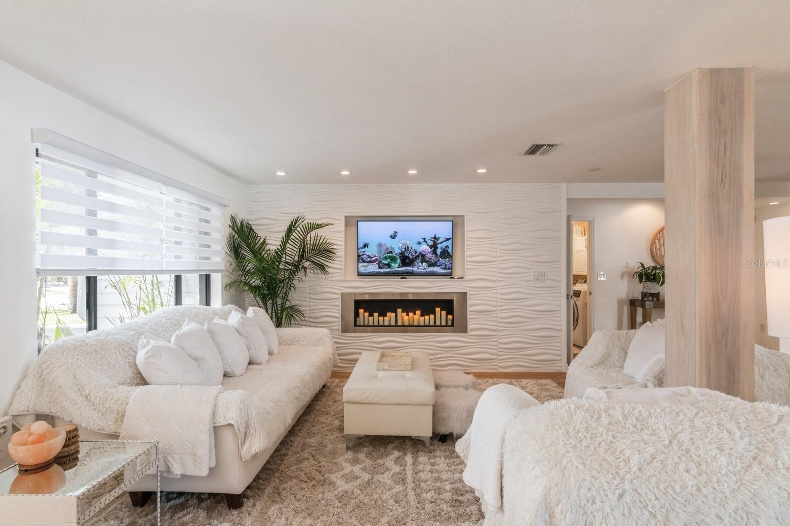 SIESTA ISLES - Residential