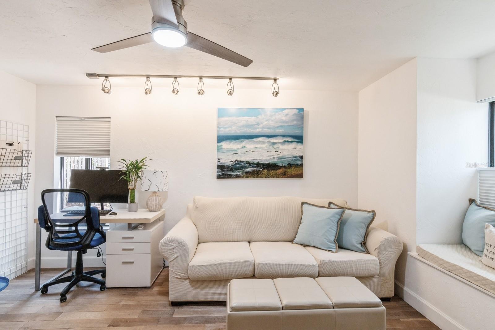 SIESTA ISLES - Residential