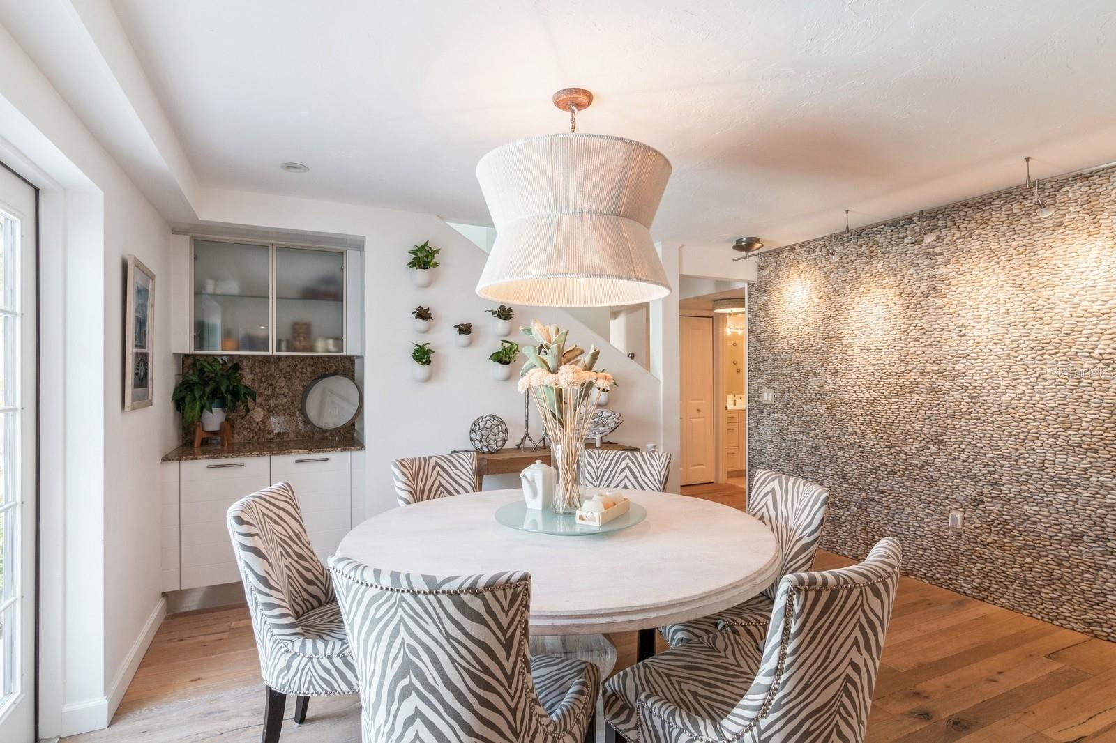 SIESTA ISLES - Residential