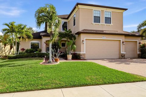 Photo of 707 Dogwood Run, Bradenton, FL 34212 (MLS # A4680462)