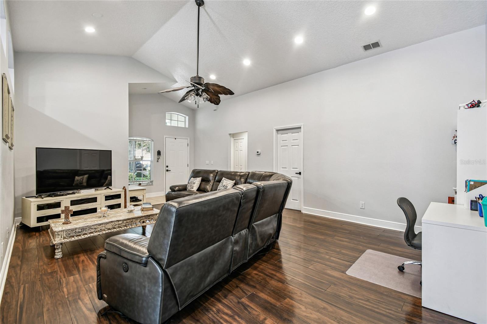 MANCHESTER AT KINGS RIDGE - Residential