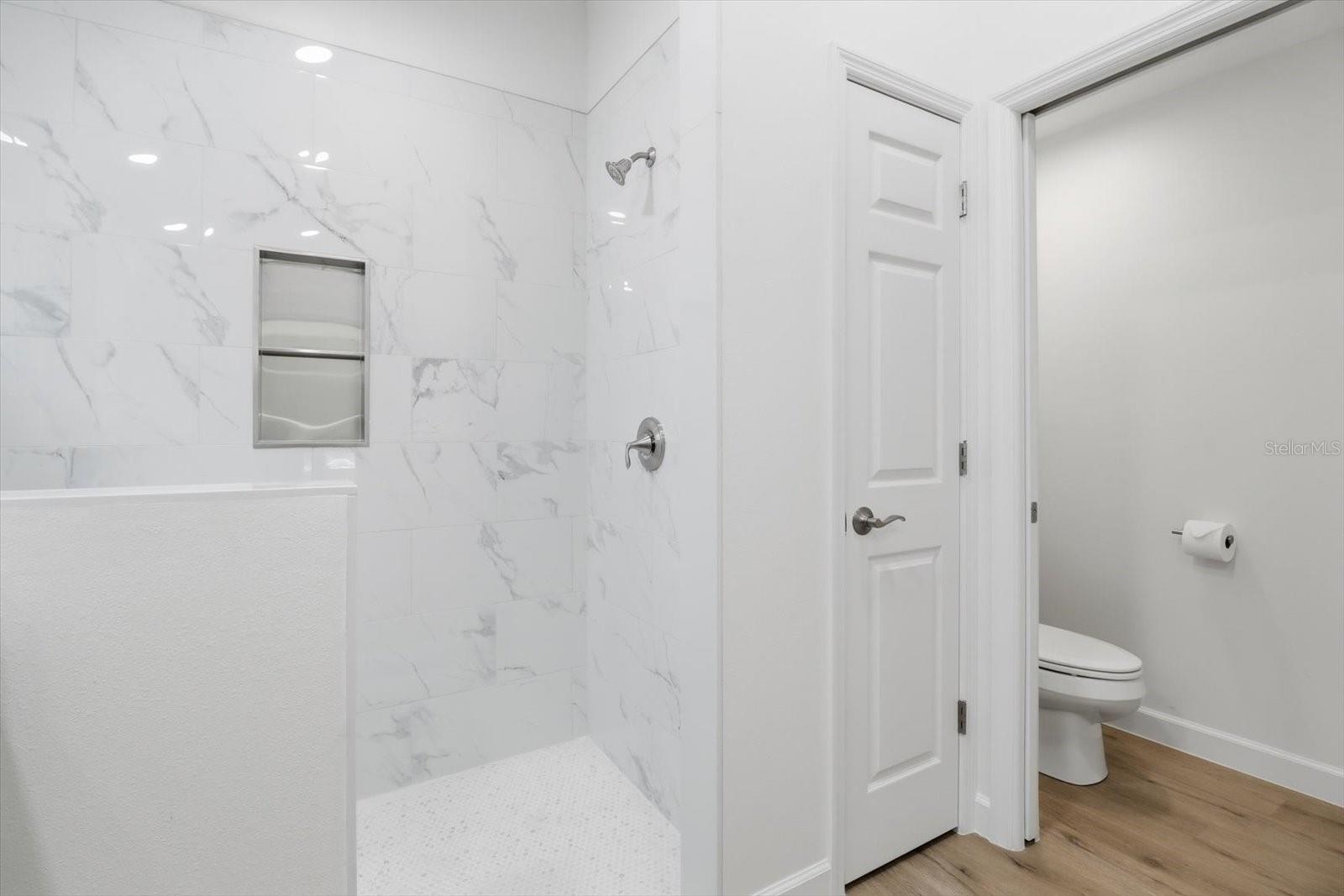 ROYAL HIGHLANDS - Residential