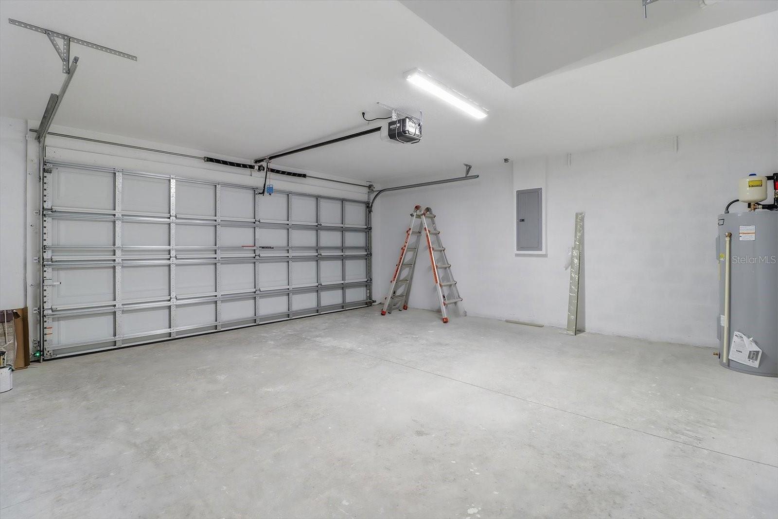 ROYAL HIGHLANDS - Residential