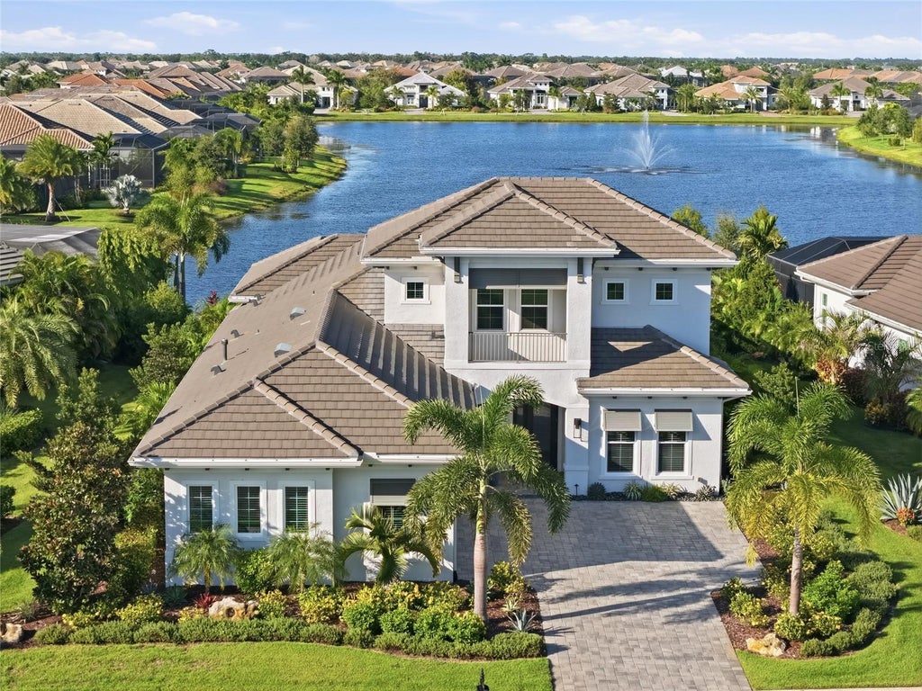 Photo of 8281 Pavia Way, Lakewood Ranch, FL 34202 (MLS # A4710077)
