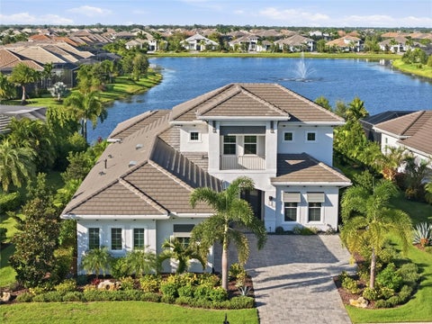 Photo of 8281 Pavia Way, Lakewood Ranch, FL 34202 (MLS # A4710077)