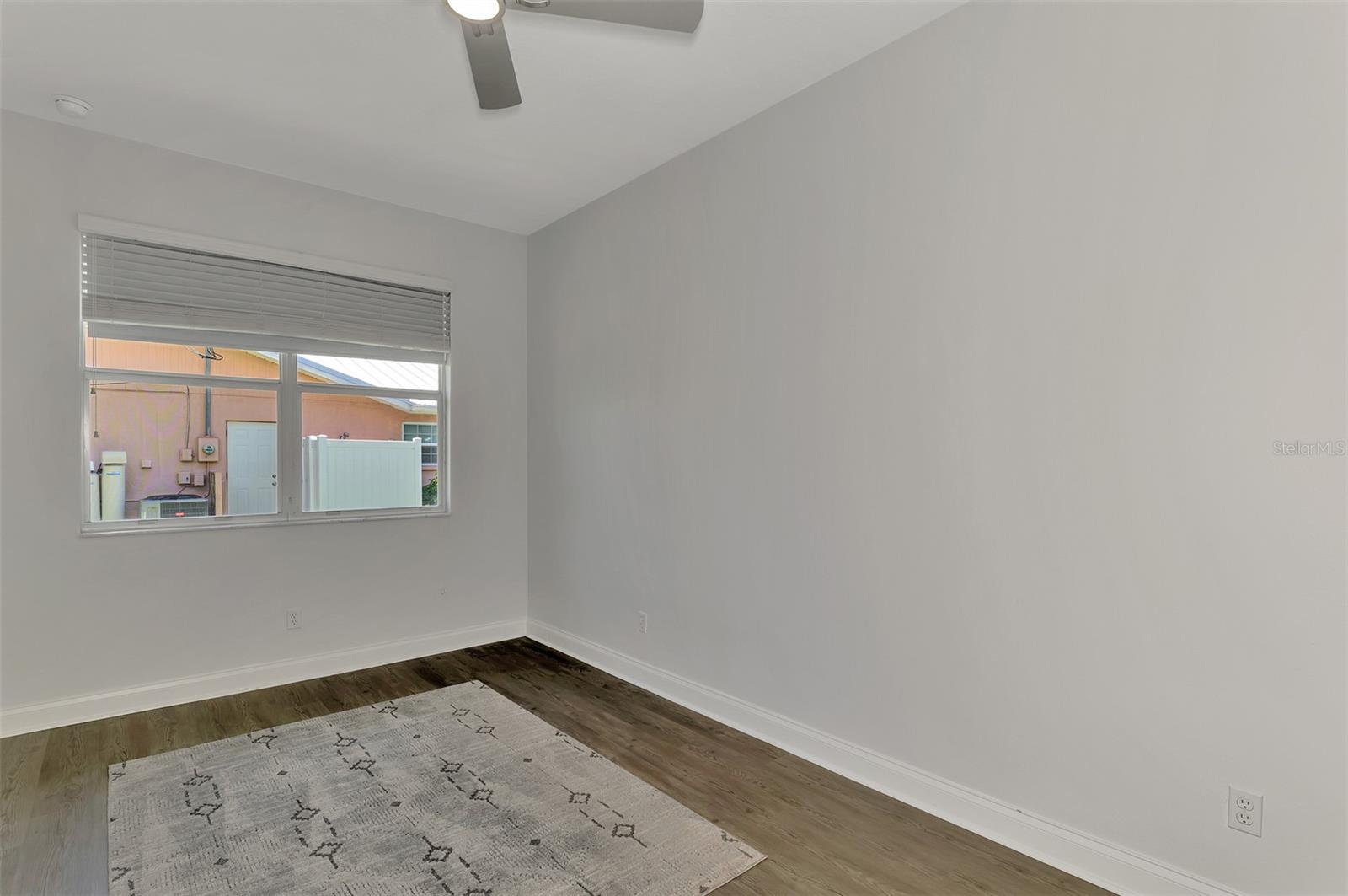 SOUTH VENICE - Residential