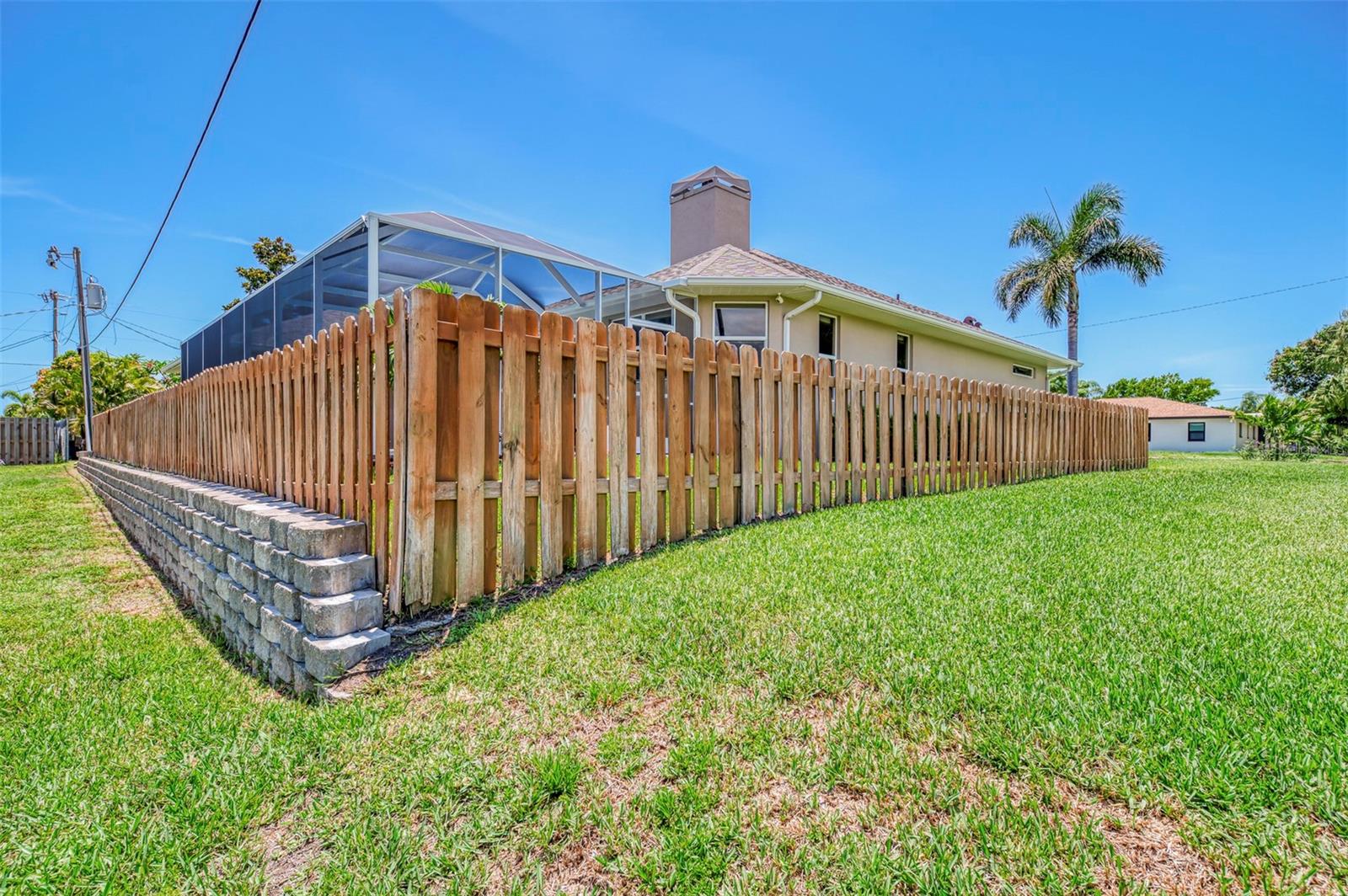 SOUTH VENICE - Residential