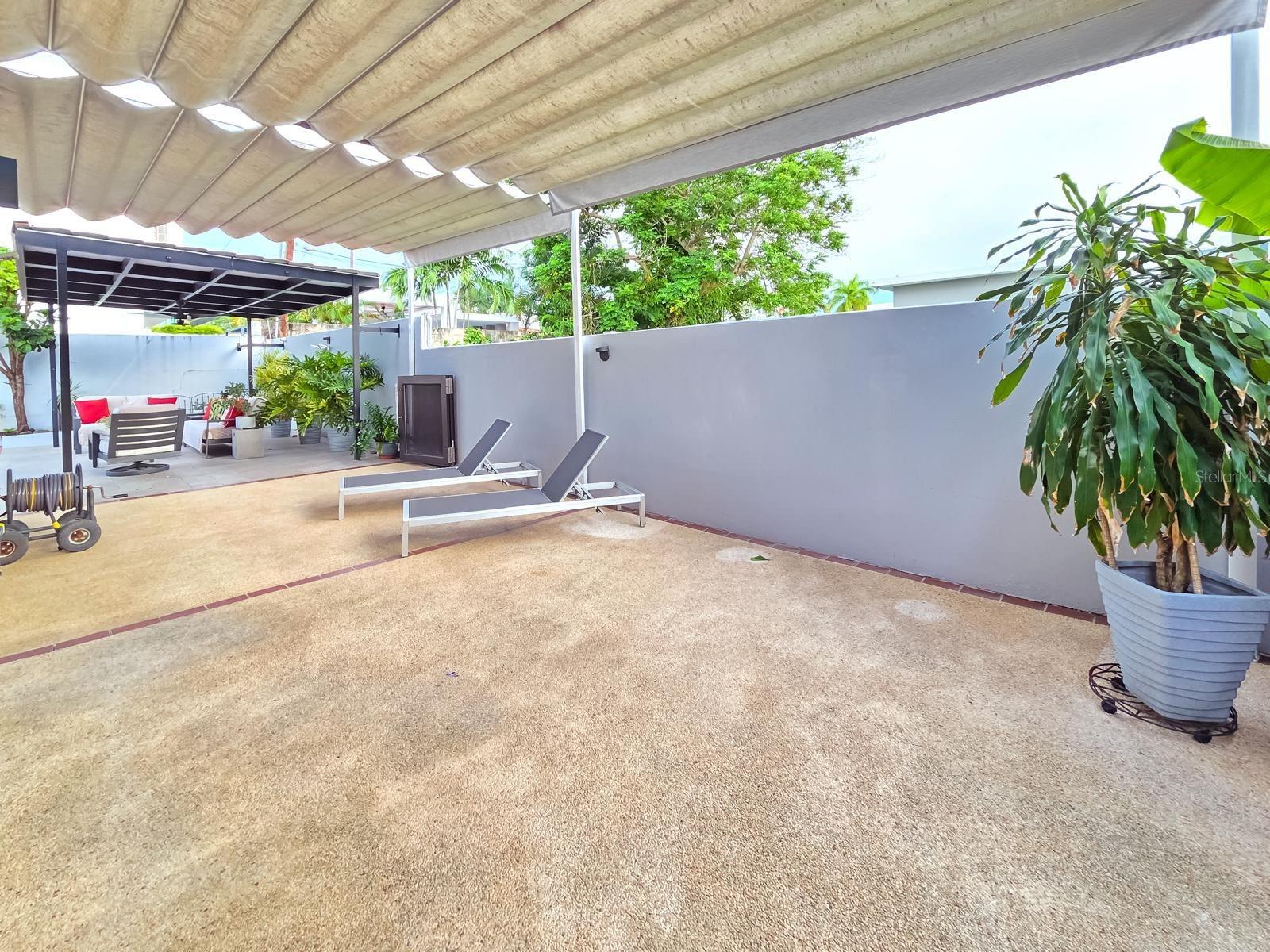 URB CAPARRA HILLS - Residential