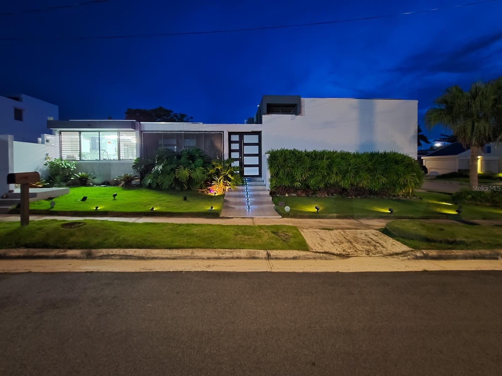 URB CAPARRA HILLS - Residential