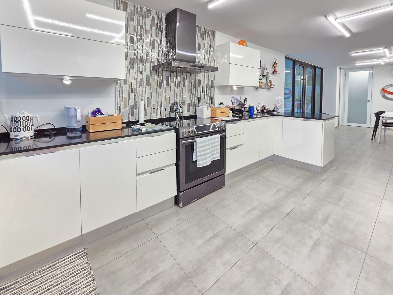 URB CAPARRA HILLS - Residential