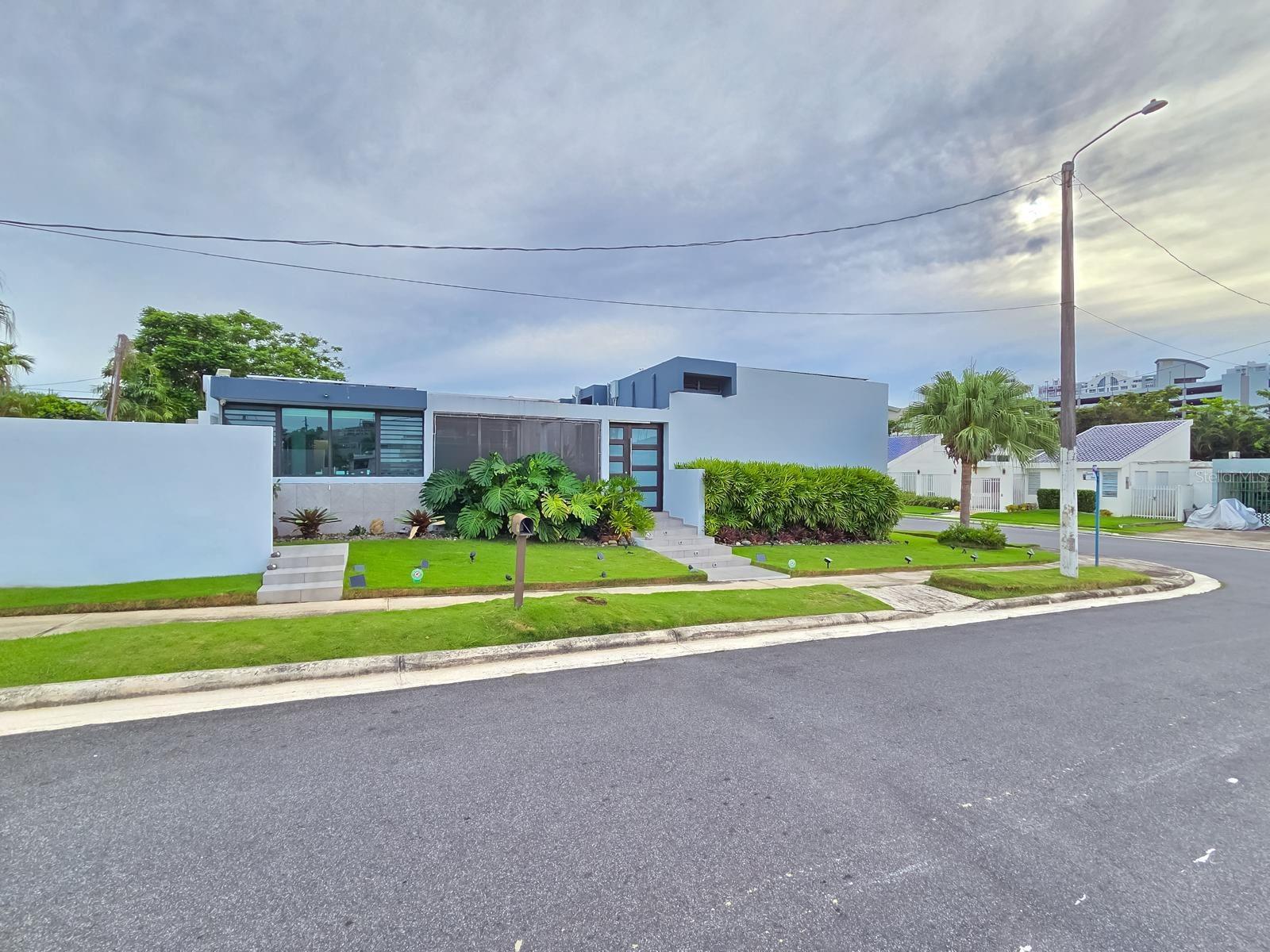 URB CAPARRA HILLS - Residential