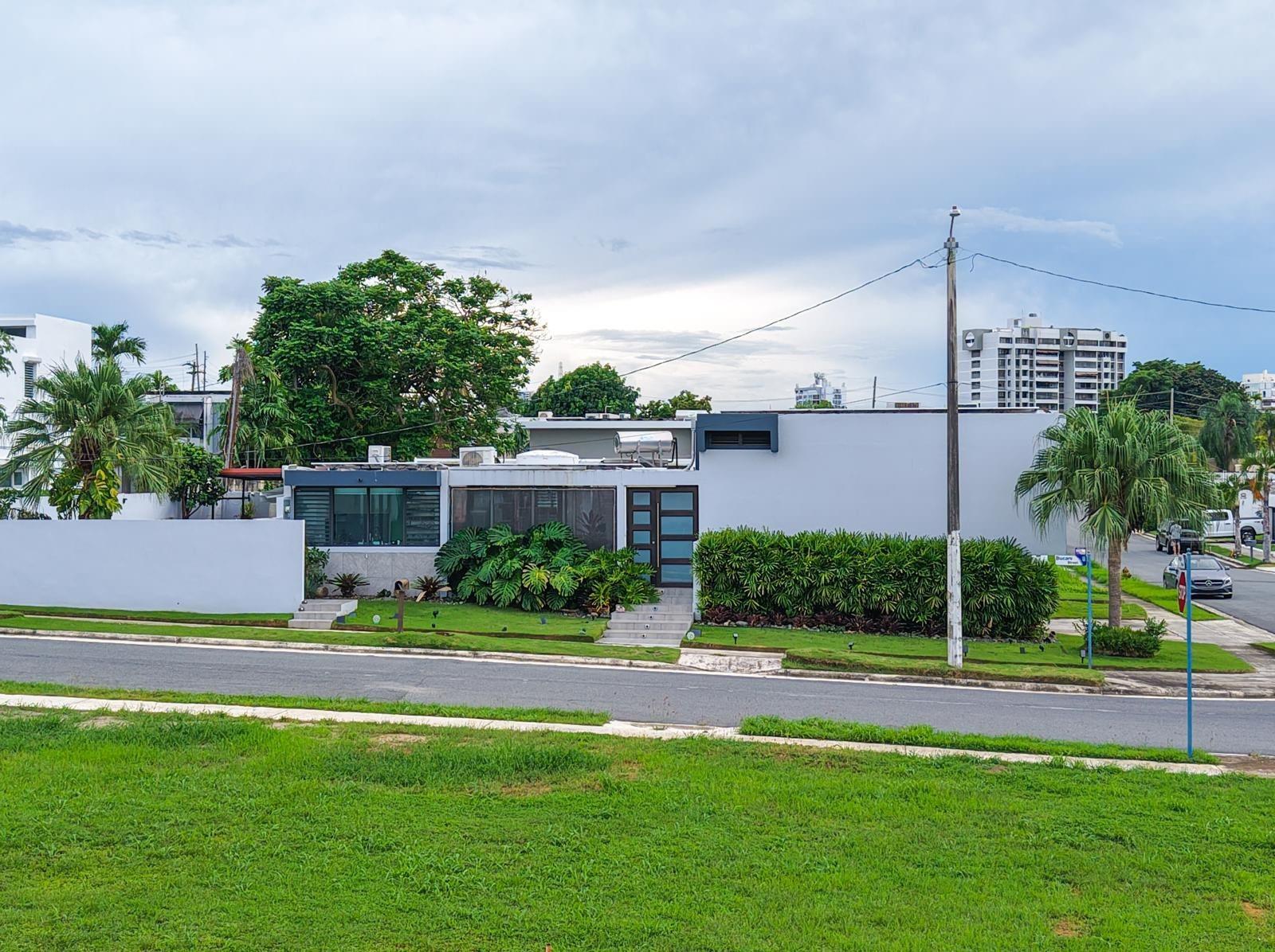 URB CAPARRA HILLS - Residential