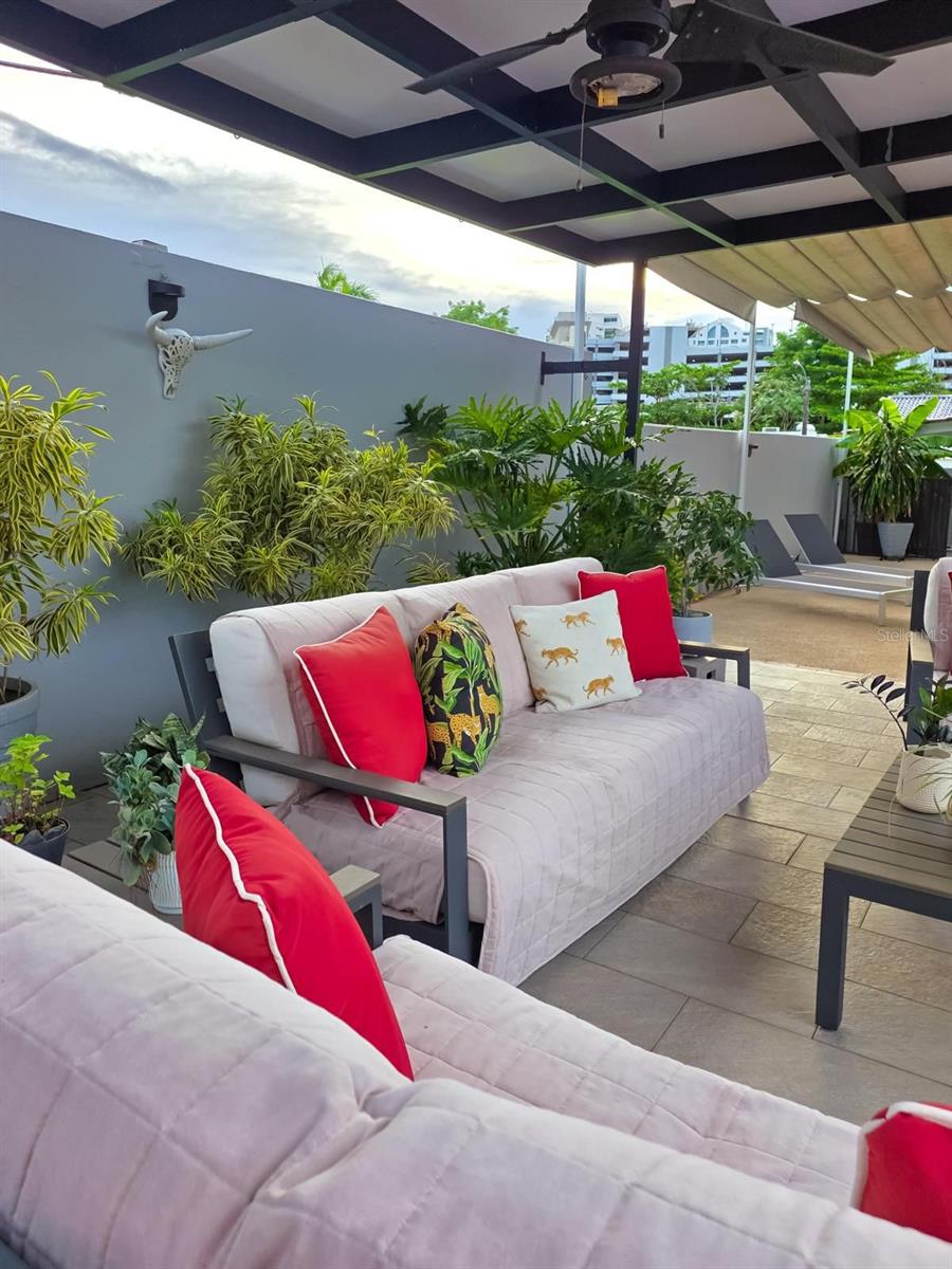 URB CAPARRA HILLS - Residential