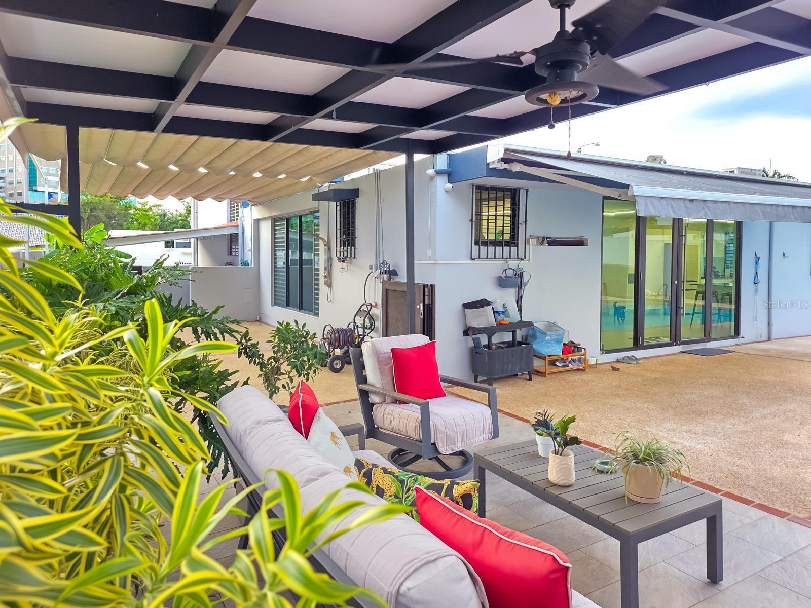 URB CAPARRA HILLS - Residential