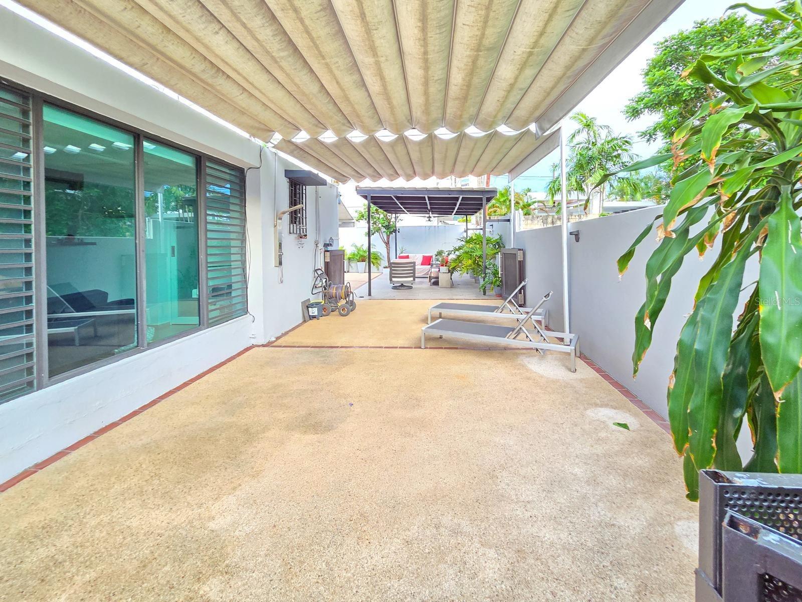 URB CAPARRA HILLS - Residential