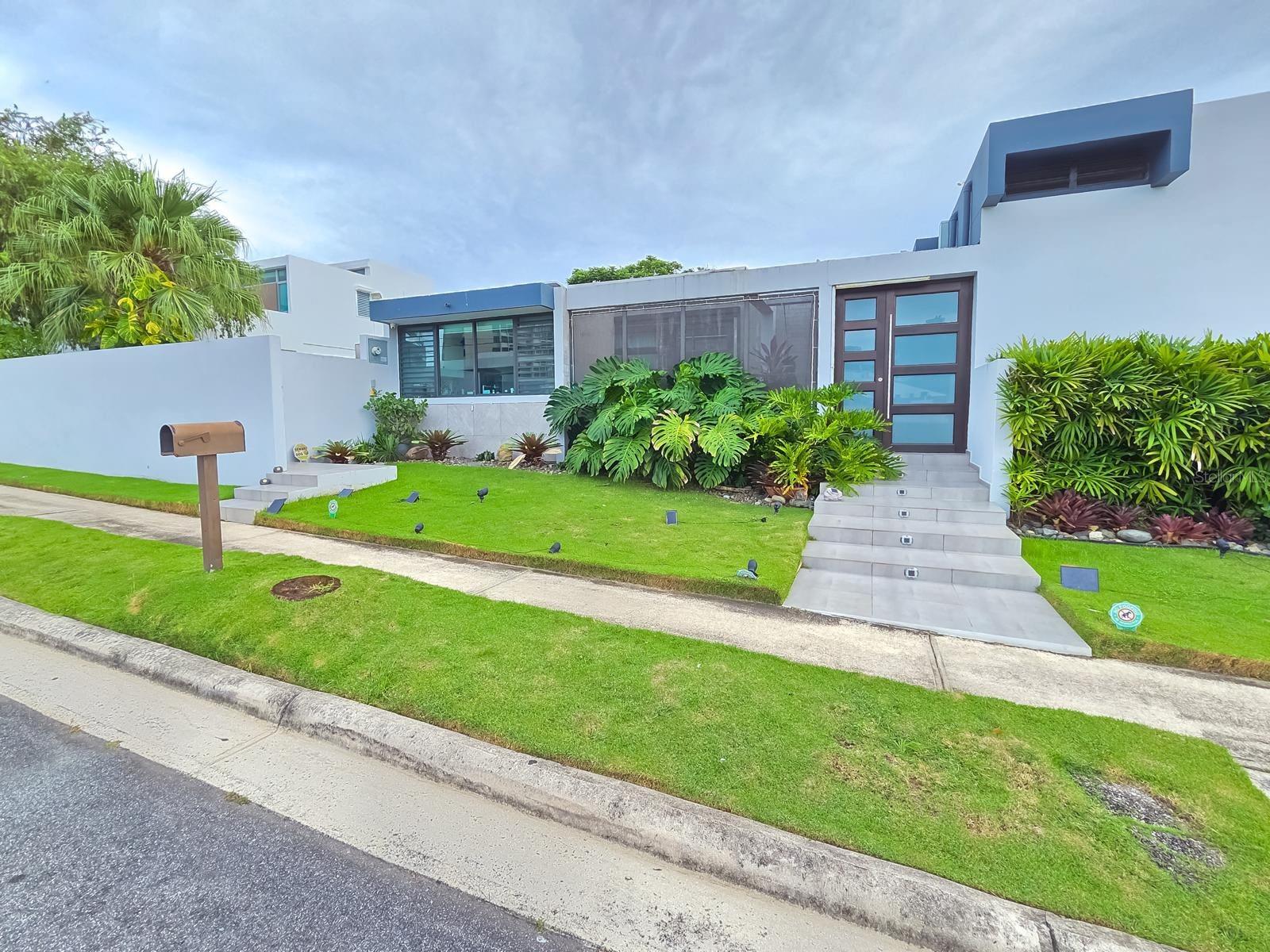 URB CAPARRA HILLS - Residential