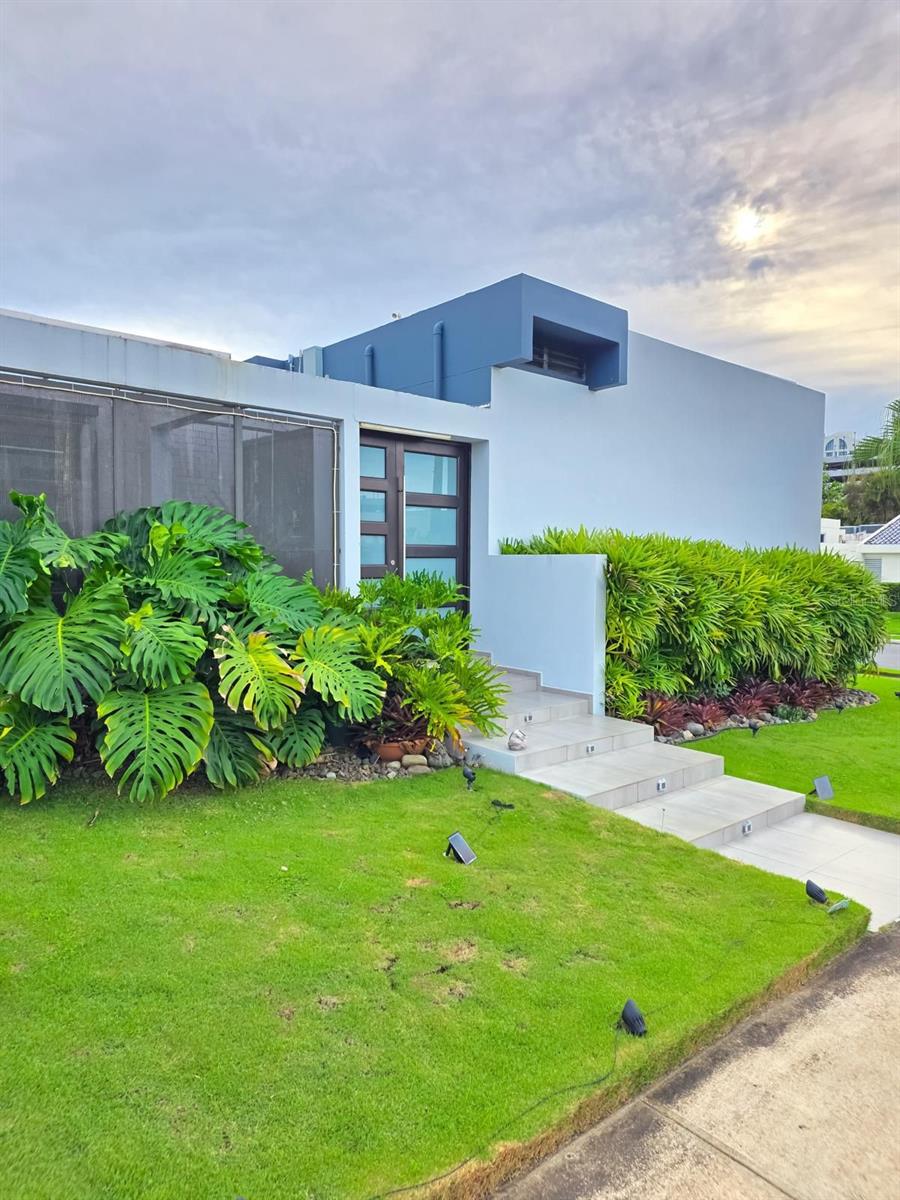 URB CAPARRA HILLS - Residential