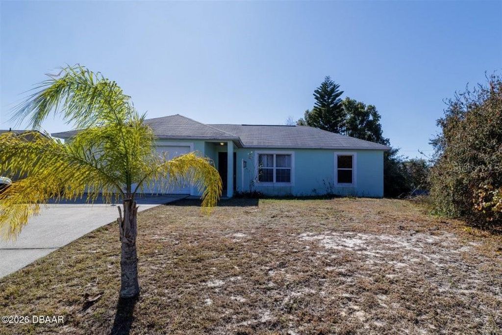 Photo of 152 Larchmont Drive, Deltona, FL 32738 (MLS # V4947150)